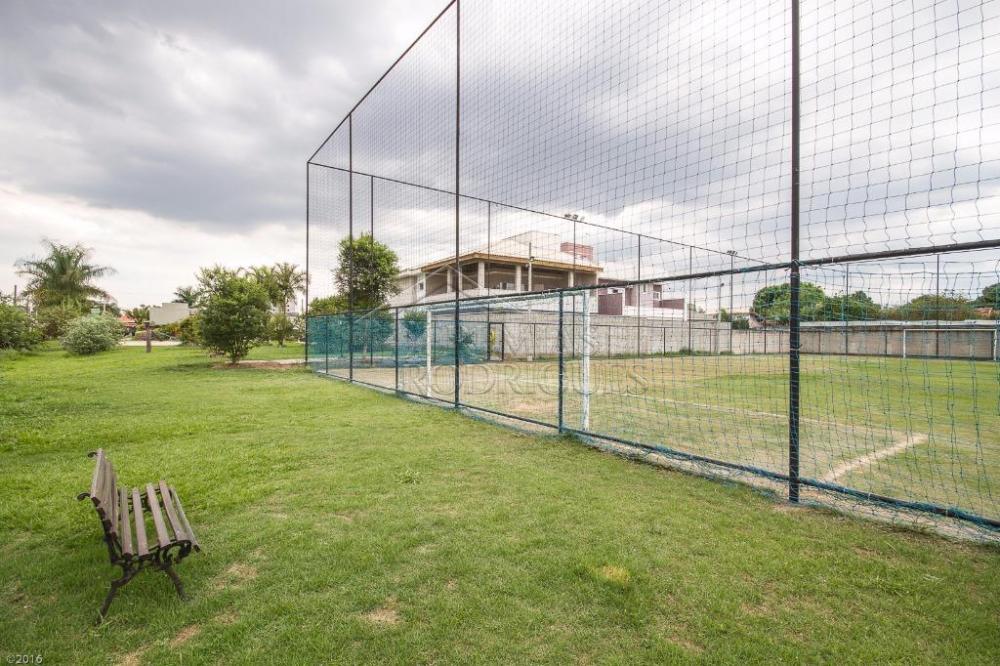 Casa para venda e locação com 4 dormitórios no Condomínio Jatobá em Tremembé/SP.