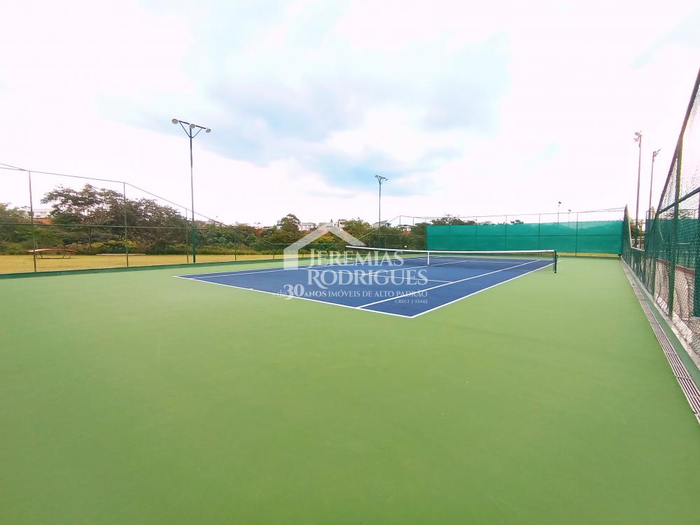Casa à venda com 4 suítes no Condomínio Residencial Alphaville II em São José dos Campos/SP.