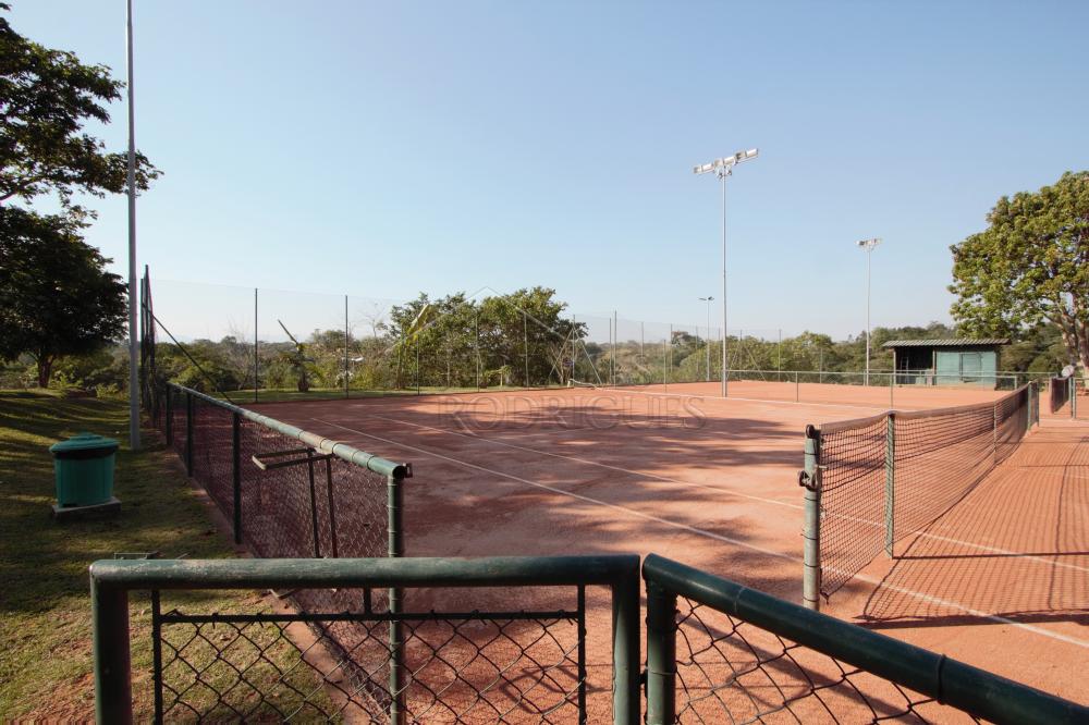 Casa à venda com 4 dormitórios no Condomínio Terras de San Marco em Taubaté/SP.