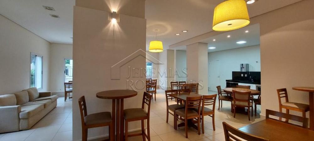 Apartamento à venda no Edifício Sauípe em Taubaté/SP.
