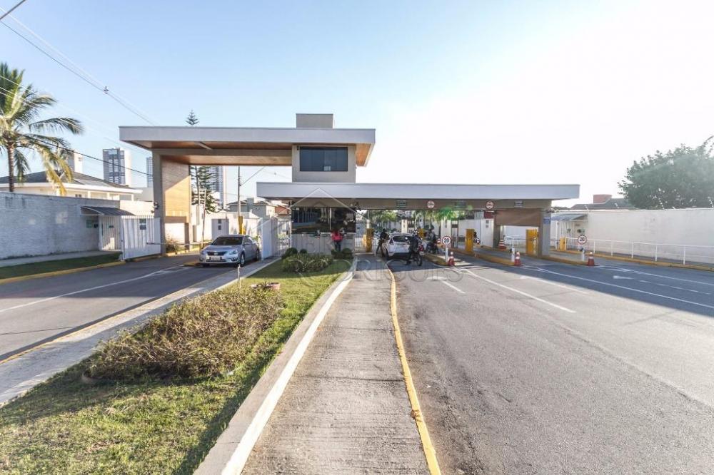 Casa à venda com 4 suítes no Condomínio Taubaté Village em Taubaté/SP. 