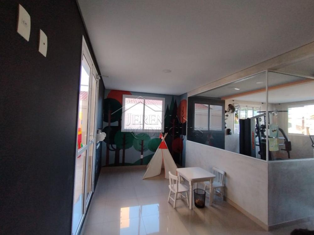 Apartamento à venda no Edifício Maison em Taubaté/ SP.