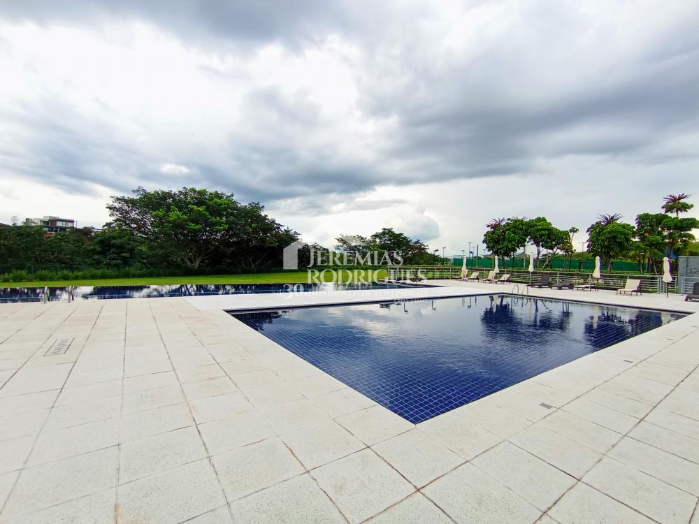 Casa à venda com 4 suítes no Condomínio Residencial Alphaville II em São José dos Campos/SP.