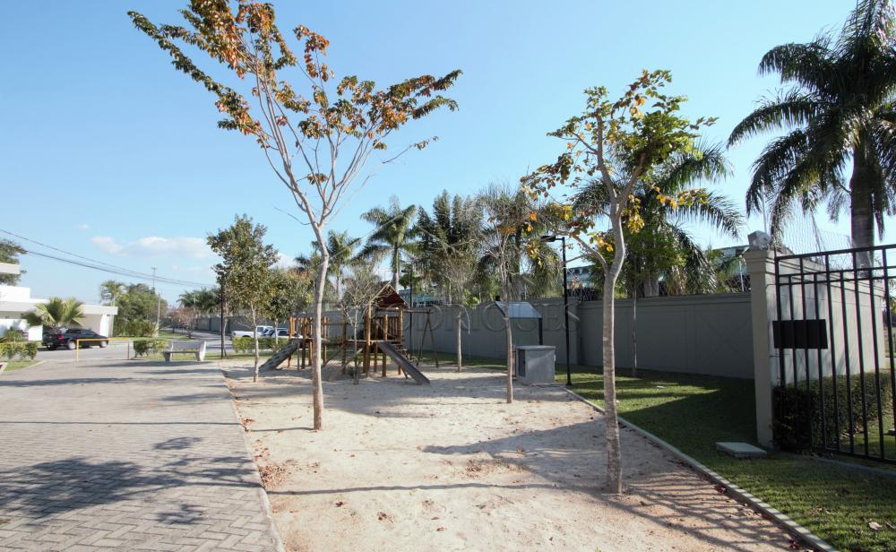 Casa à venda com 4 dormitórios no Condomínio Terras de San Marco em Taubaté/SP.