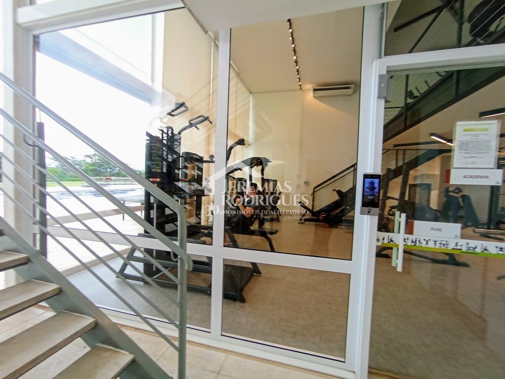 Casa à venda com 4 suítes no Condomínio Residencial Alphaville II em São José dos Campos/SP.