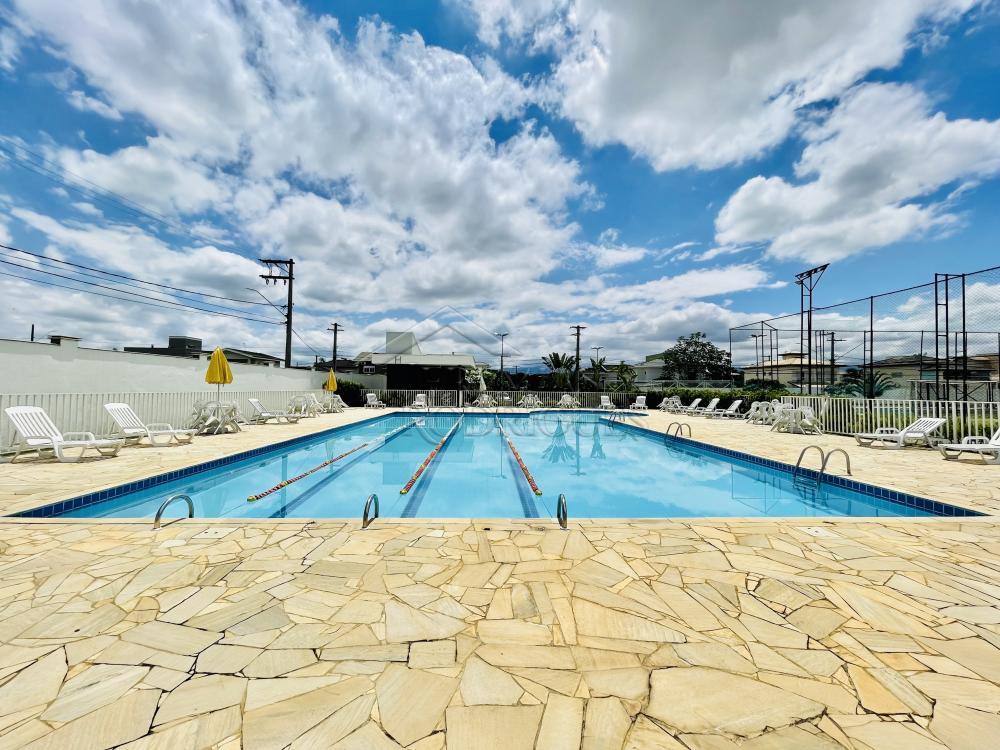 Casa com 3 quartos, 252 m²- Condomínio Campos do Conde Chamboard - Tremembé/SP