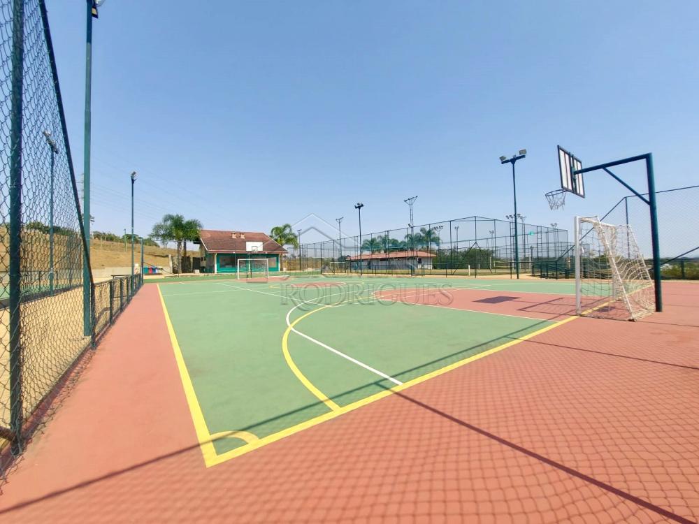 Casa para venda e locação com 3 dormitórios no Condomínio Terras do Vale em Caçapava/SP. 