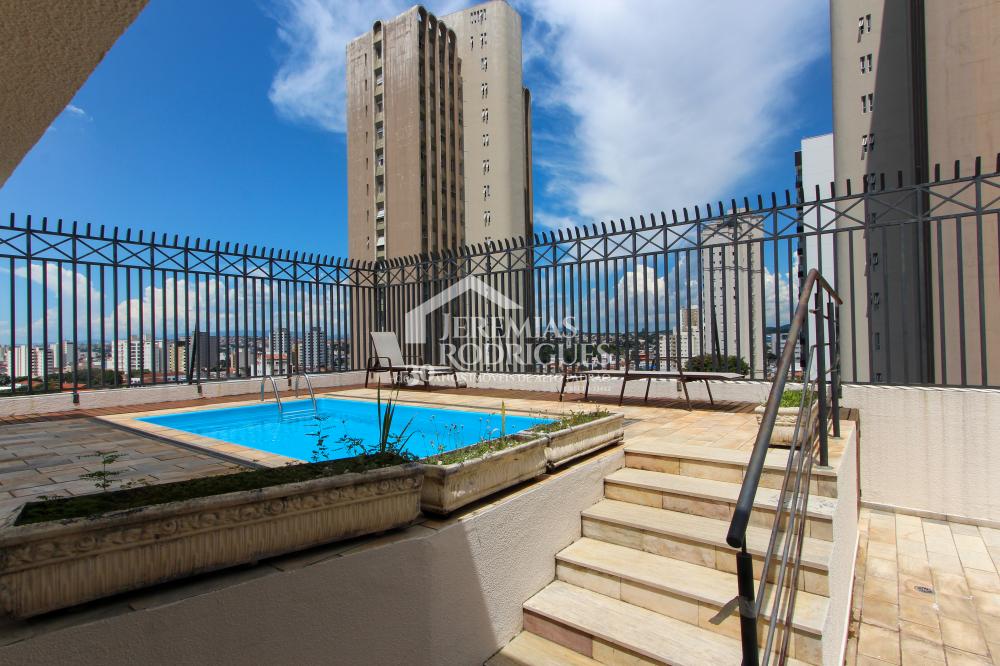 Apartamento à venda com 3 suítes, 274 m² no Edifício Milão em Taubaté/SP.