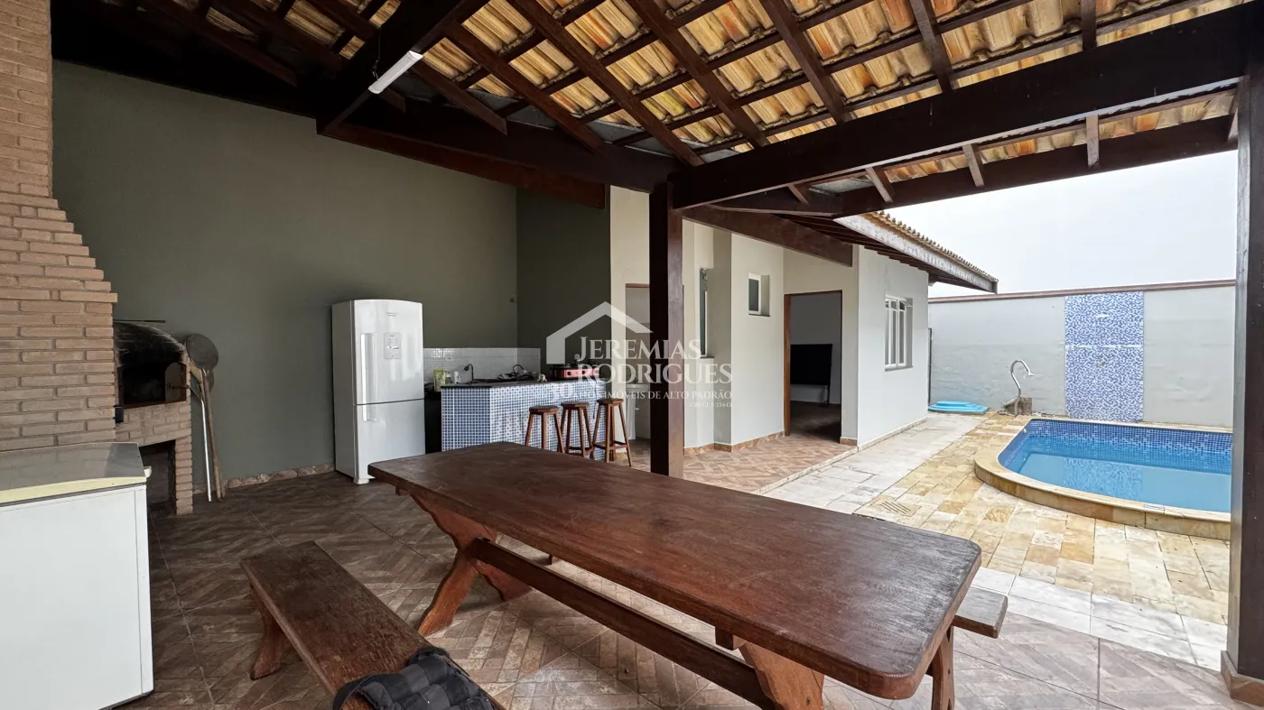 Casa à venda com 5 dormitórios no Condomínio Real Ville em Pindamonhangaba/SP