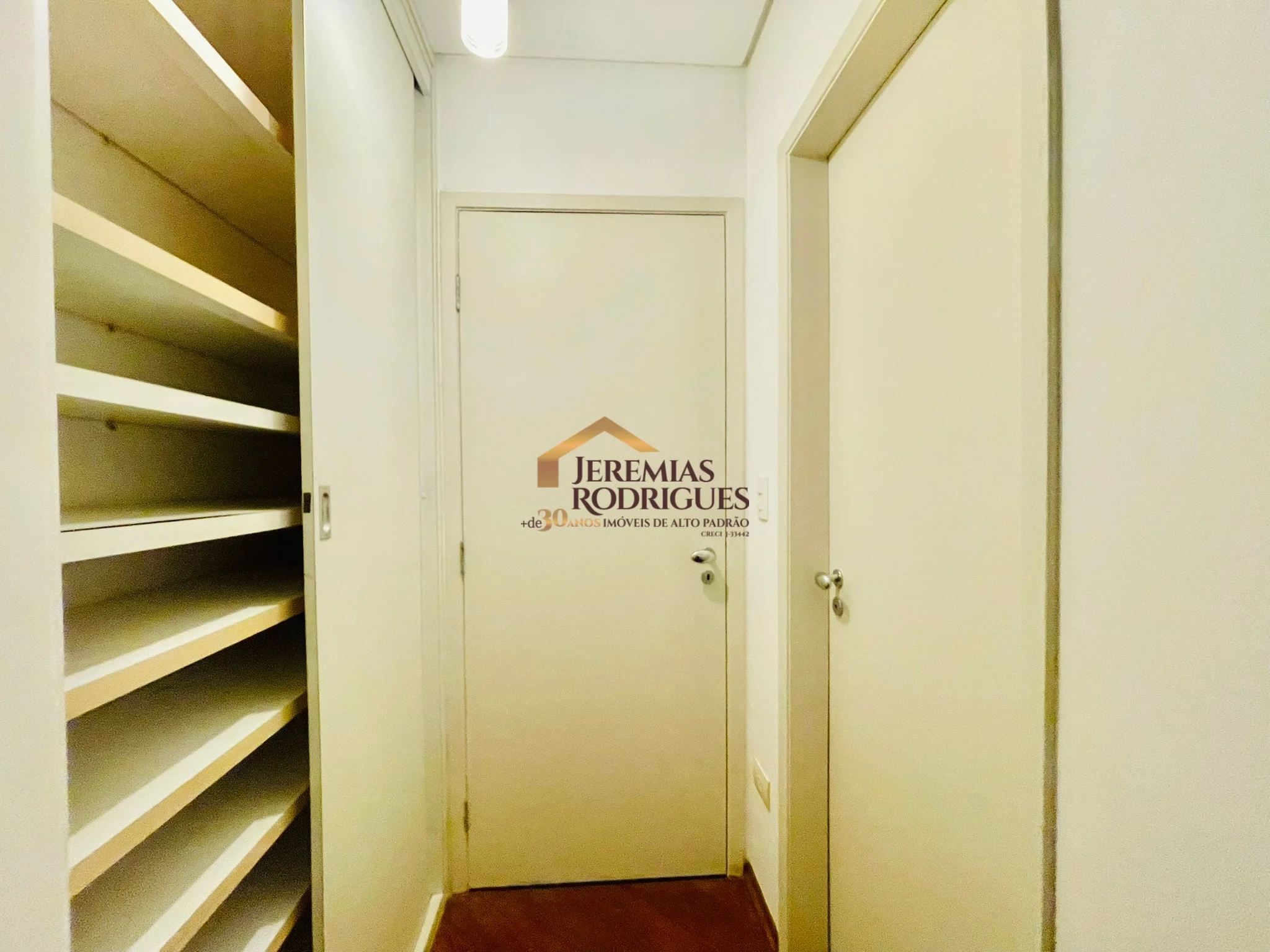 Apartamento Duplex para venda e locação no Condomínio Lumiere em Taubaté/SP. — foto 16
