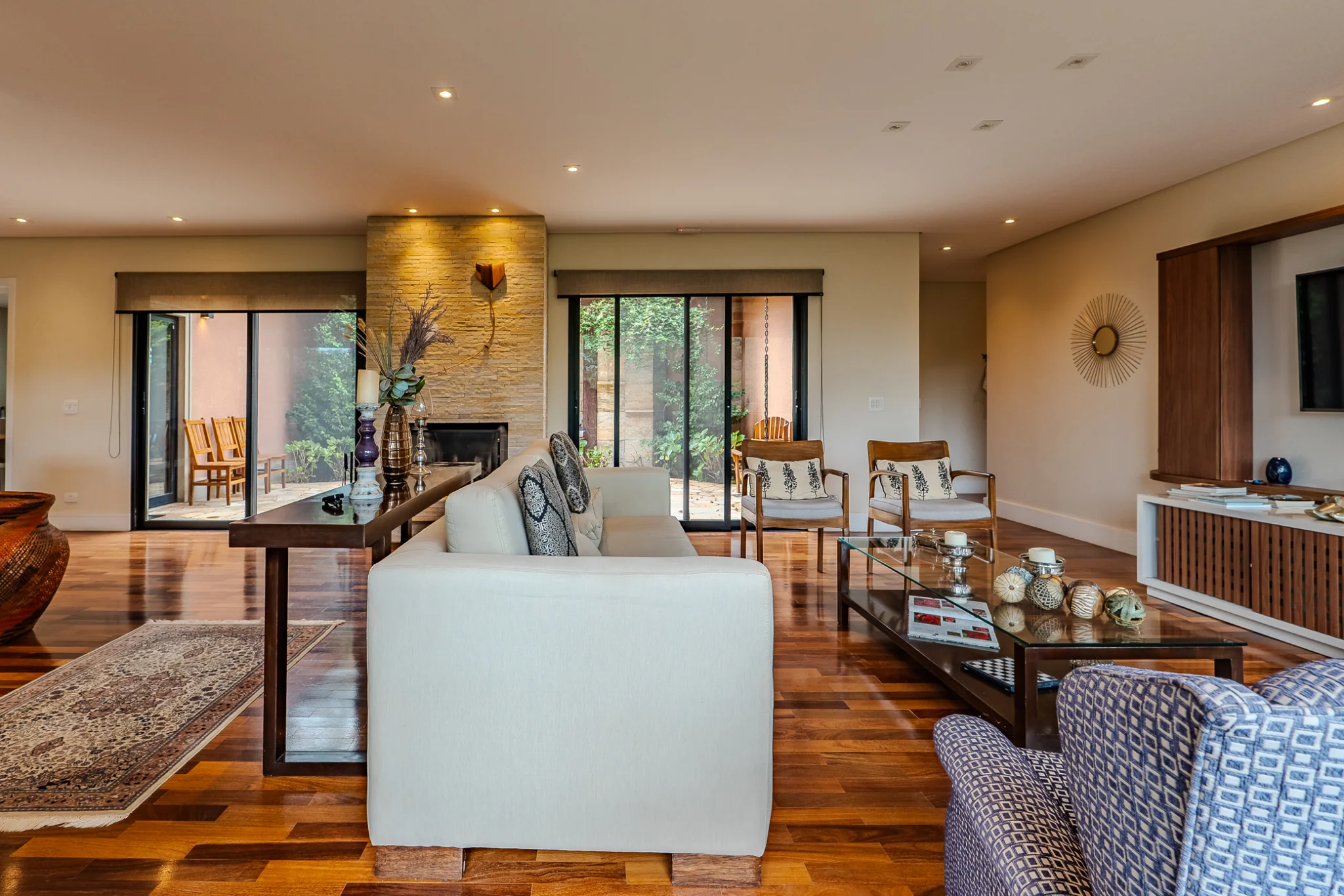 Casa à venda com 4 suítes no Residencial Santo Antônio em Santo Antônio do Pinhal/SP.