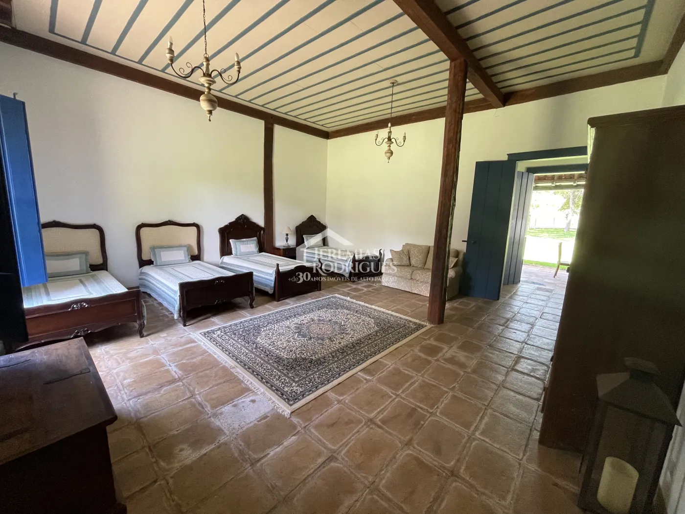 Fazenda com 12 dormitórios - Taubaté/SP