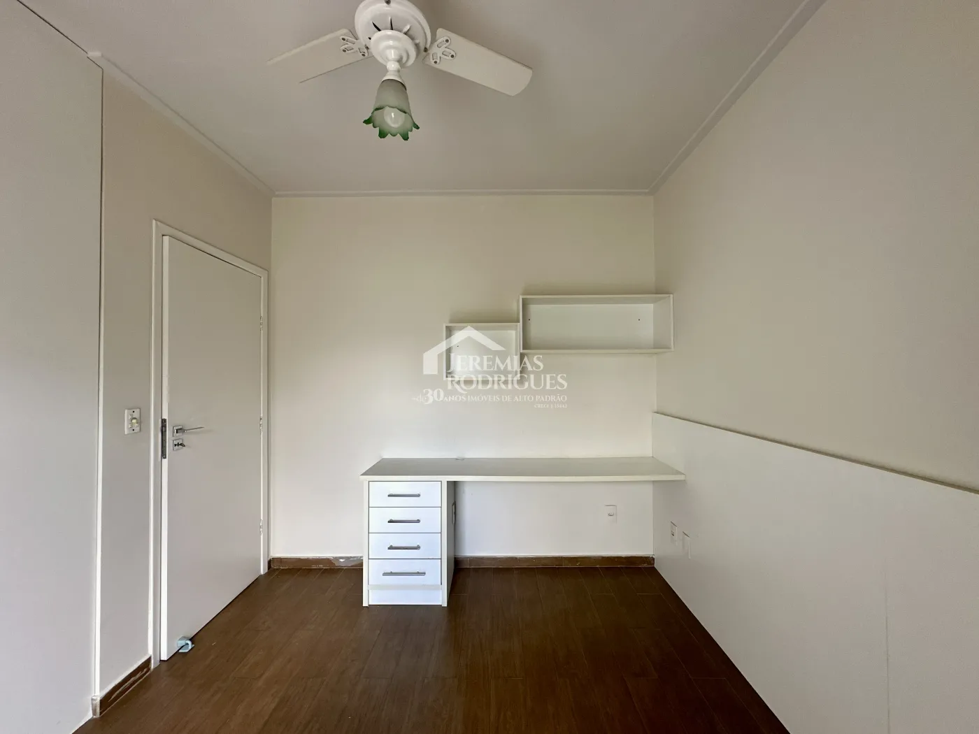 Casa para venda e locação com 4 suítes no Condomínio Campos do Conde II em Tremembé/SP