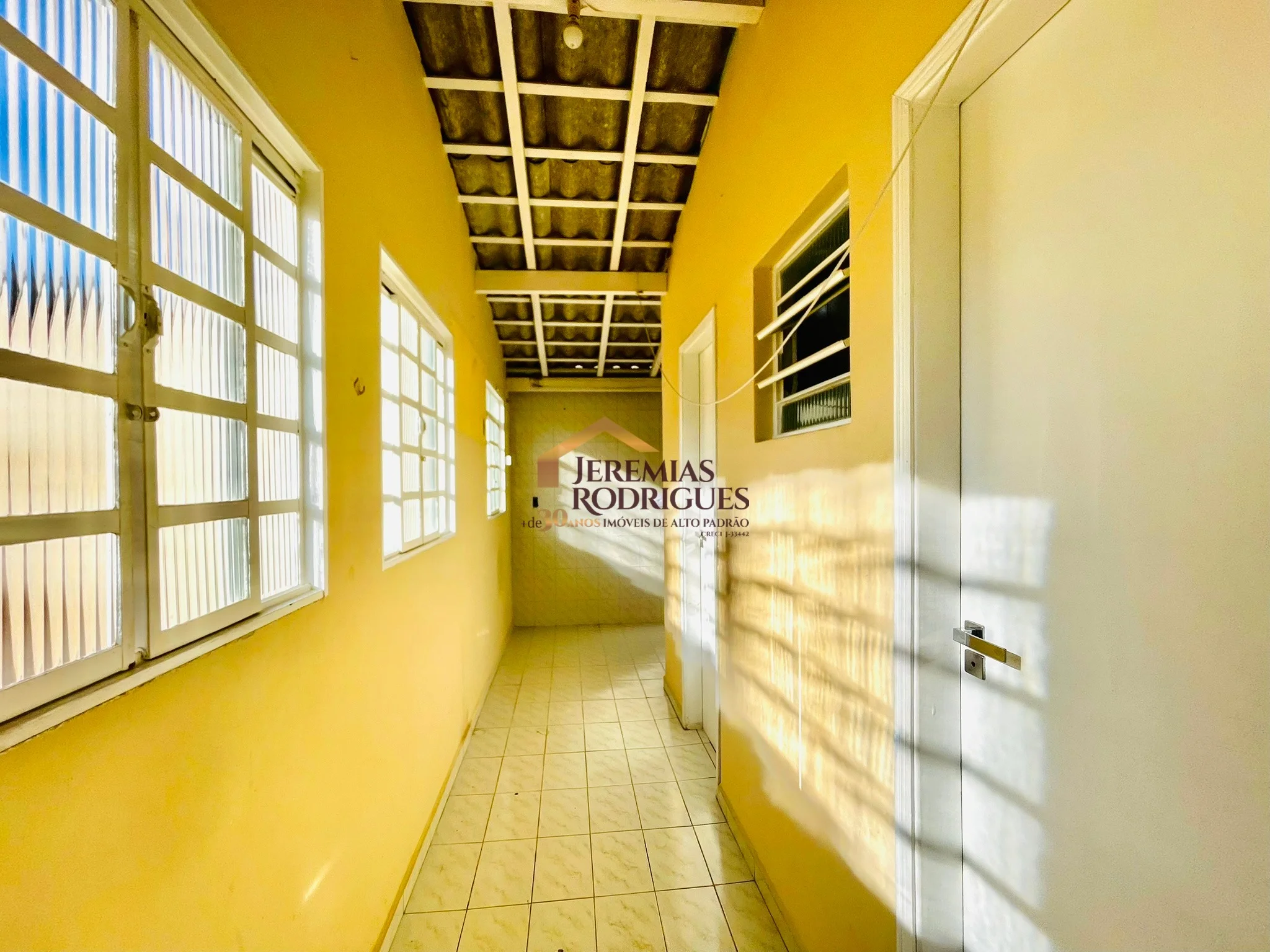 Casa para locação e venda no Centro em Taubaté/SP. — foto 16