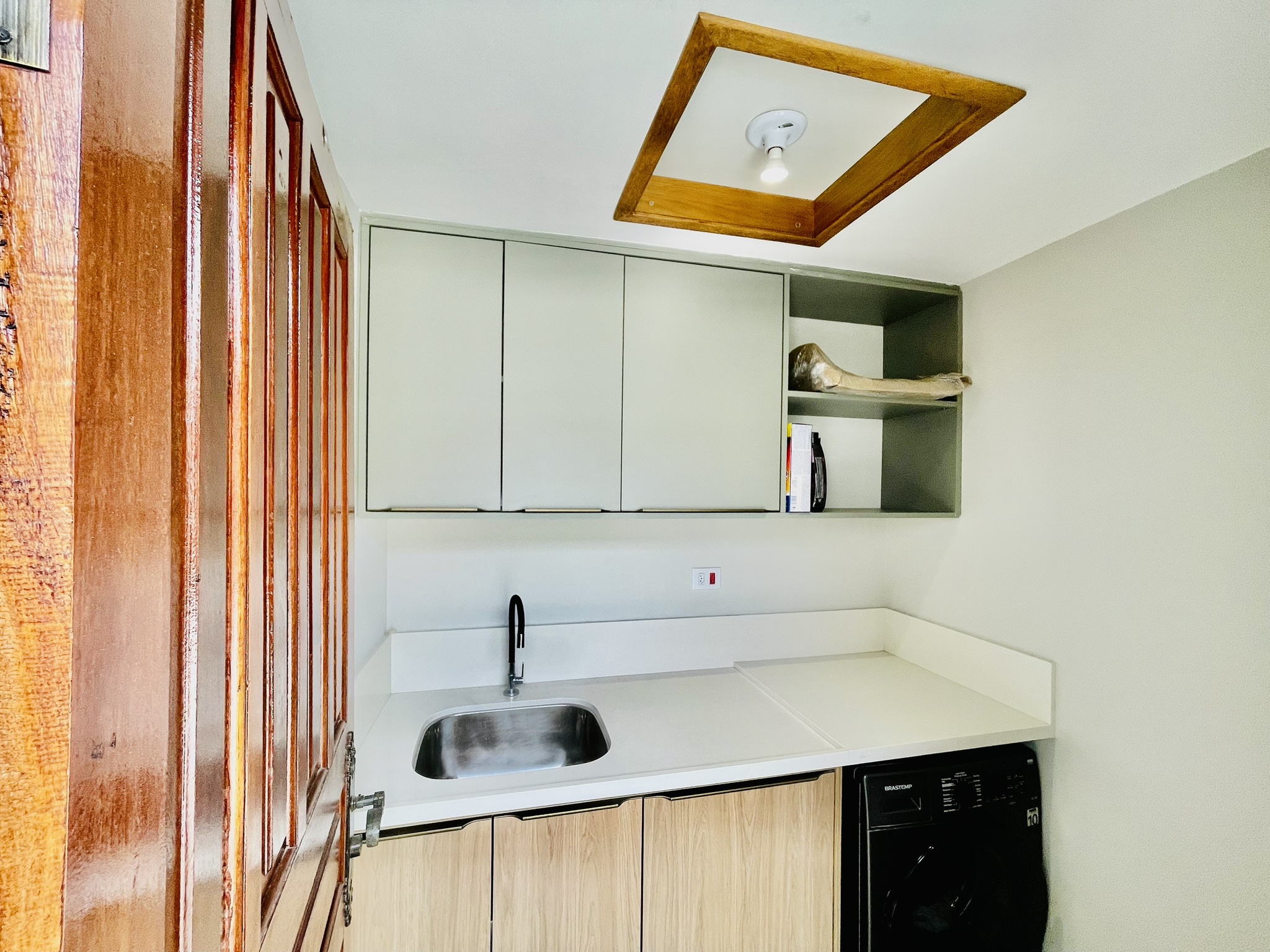 Casa à venda com 3 dormitórios no Condomínio Portal dos Ipês em Taubaté/SP.