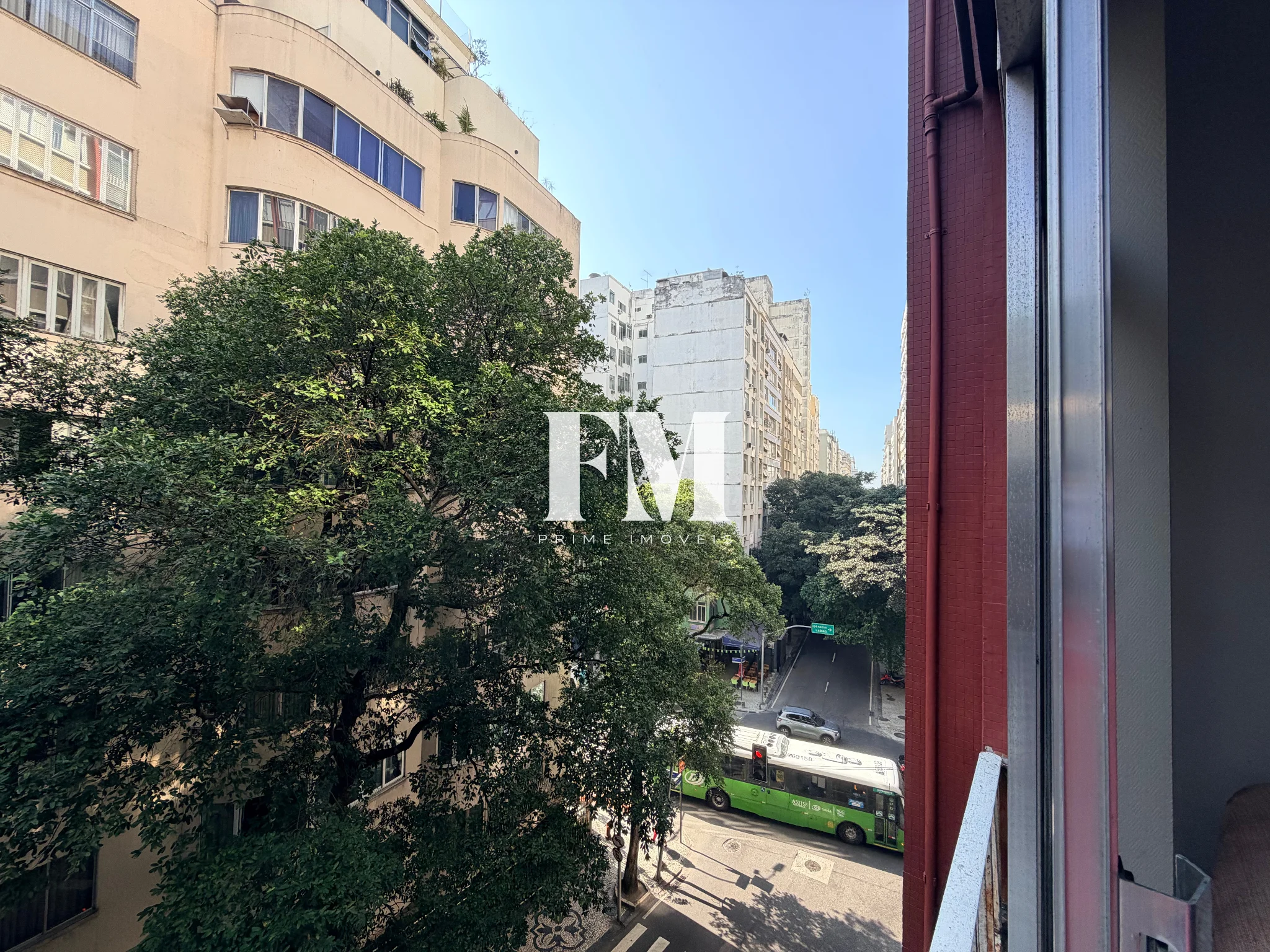 Apartamento à venda de 3 quartos com charme e praticidade a passos do metrô e da praia em Copacaban - foto 4
