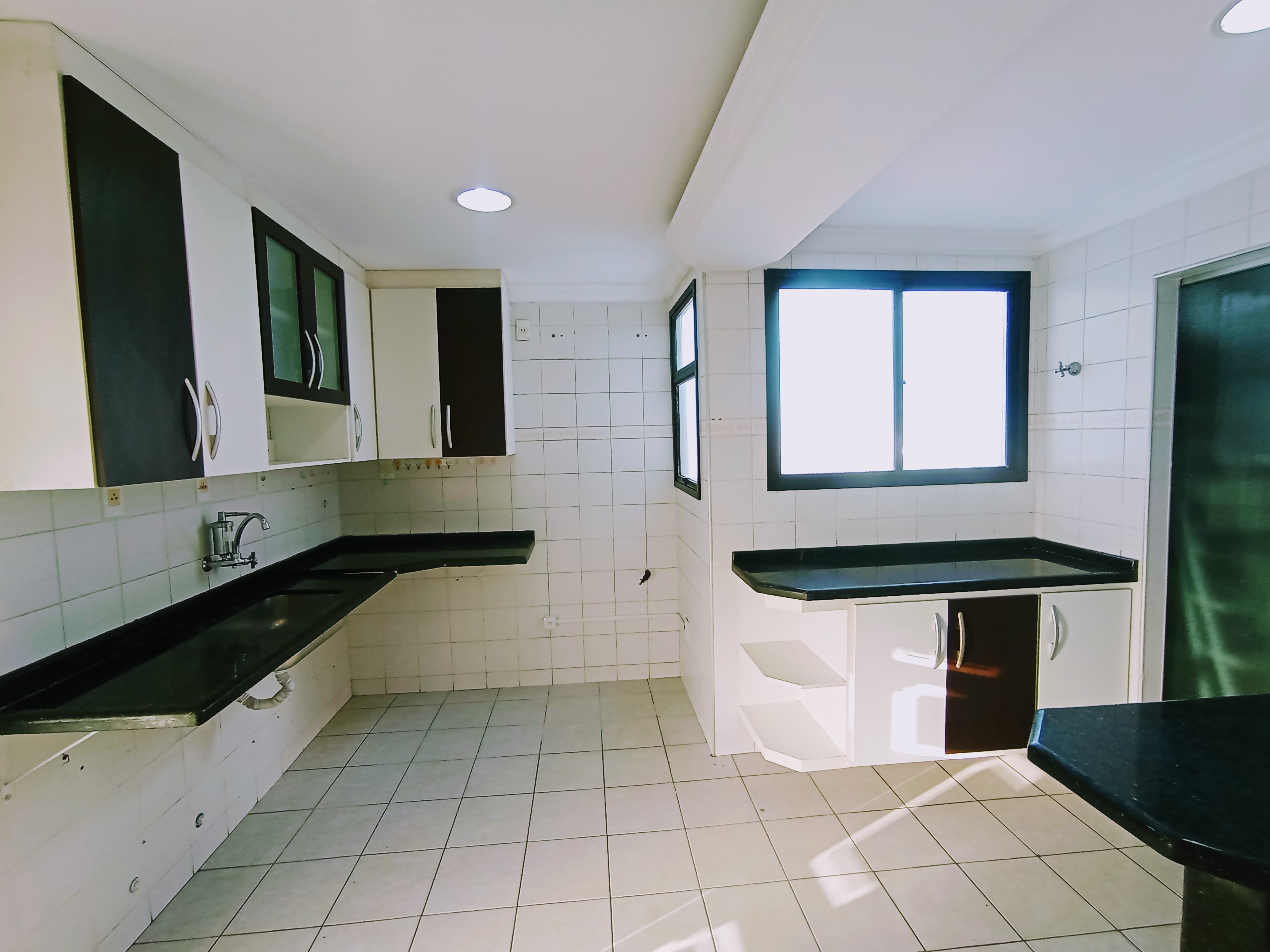 Cobertura à venda com 3 dormitórios, 125 m² no Edifício Michel Abud em Taubaté/SP.