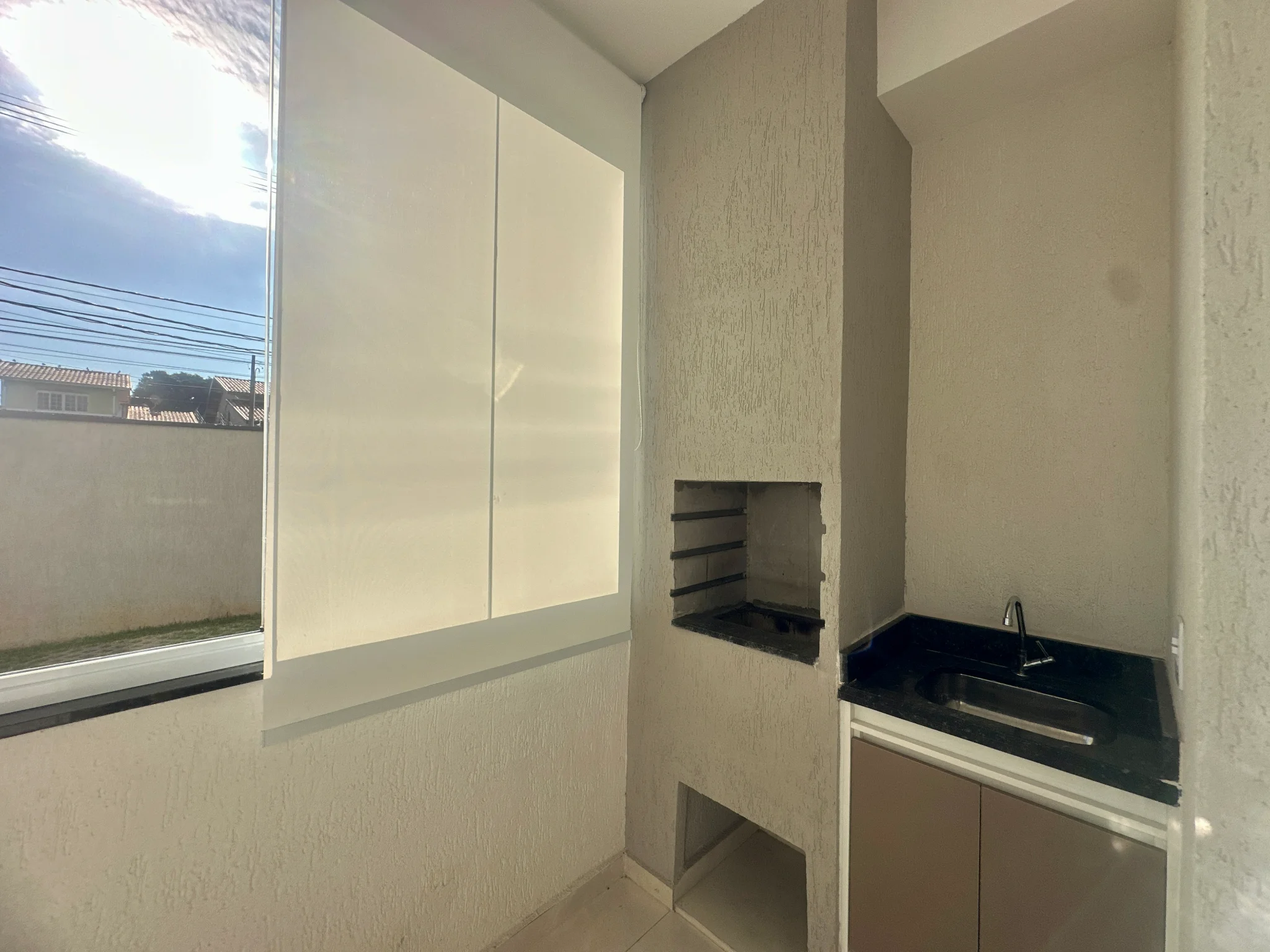 Apartamento com 2 dormitórios, 66m² para locação no Condomínio Village São José em Taubaté/SP