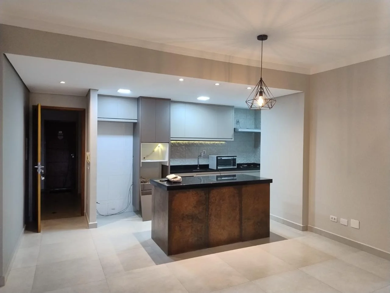 Apartamento com 2 dormitórios, 74 m²  para locação no Condomínio Litani em Taubaté/SP.