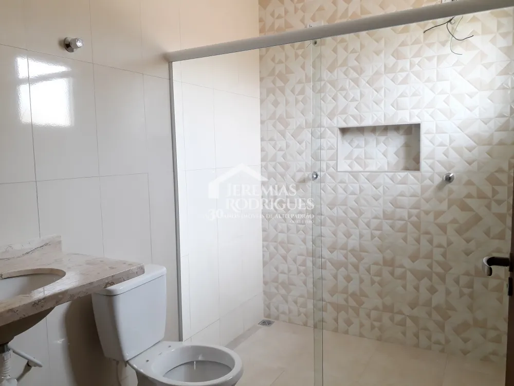 Casa à venda com 3 dormitórios no Condomínio Moema Ville em Pindamonhangaba/SP