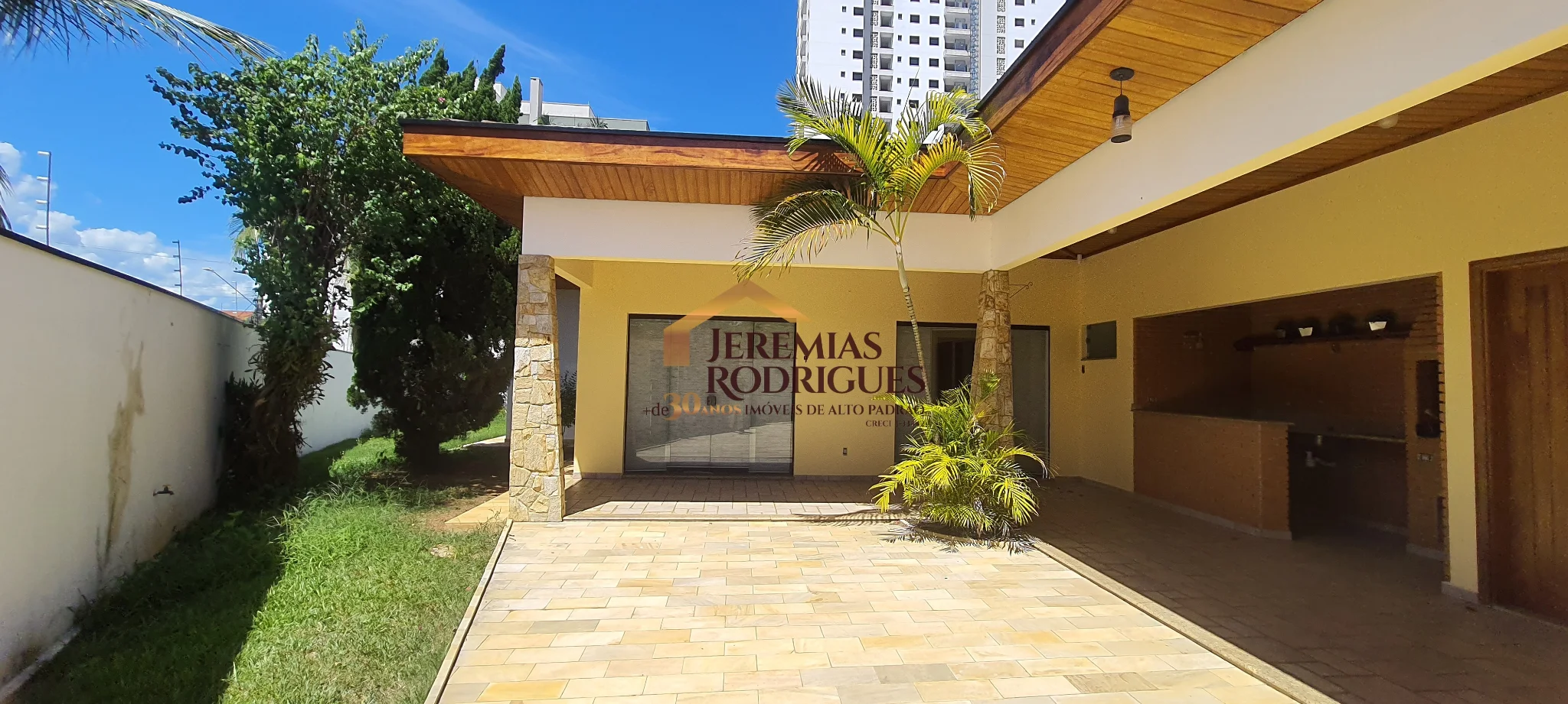 Casa para locação residencial ou comercial e venda  no Bairro Jardim das Nações em Taubaté/SP. — foto 1