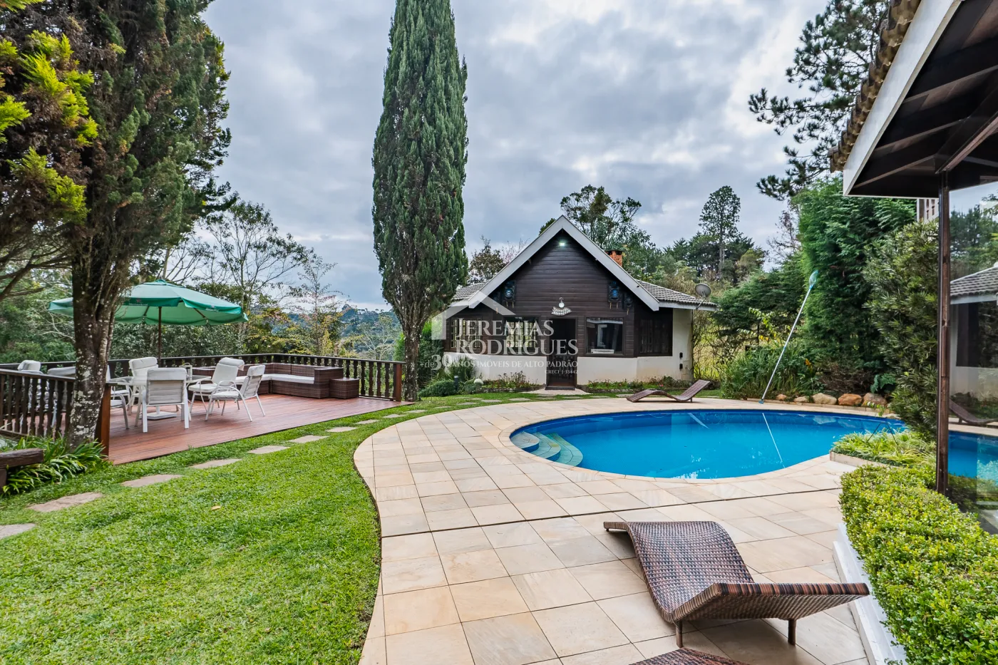 Casa com 4 dormitórios, 450 m² - Atalaia - Campos do Jordão/SP