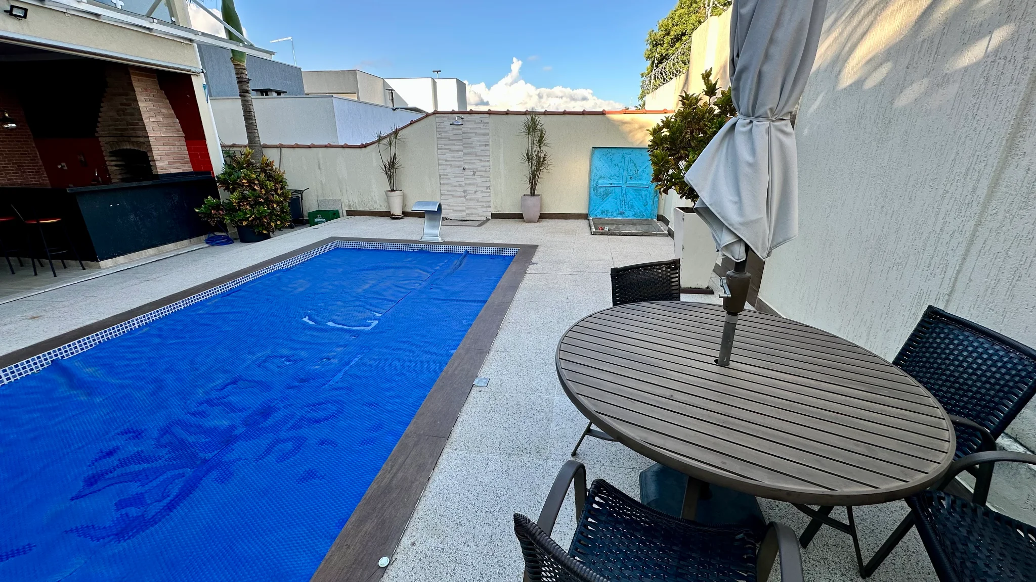 Casa para venda e locação no Condomínio Reserva dos Lagos em Pindamonhangaba/SP. 