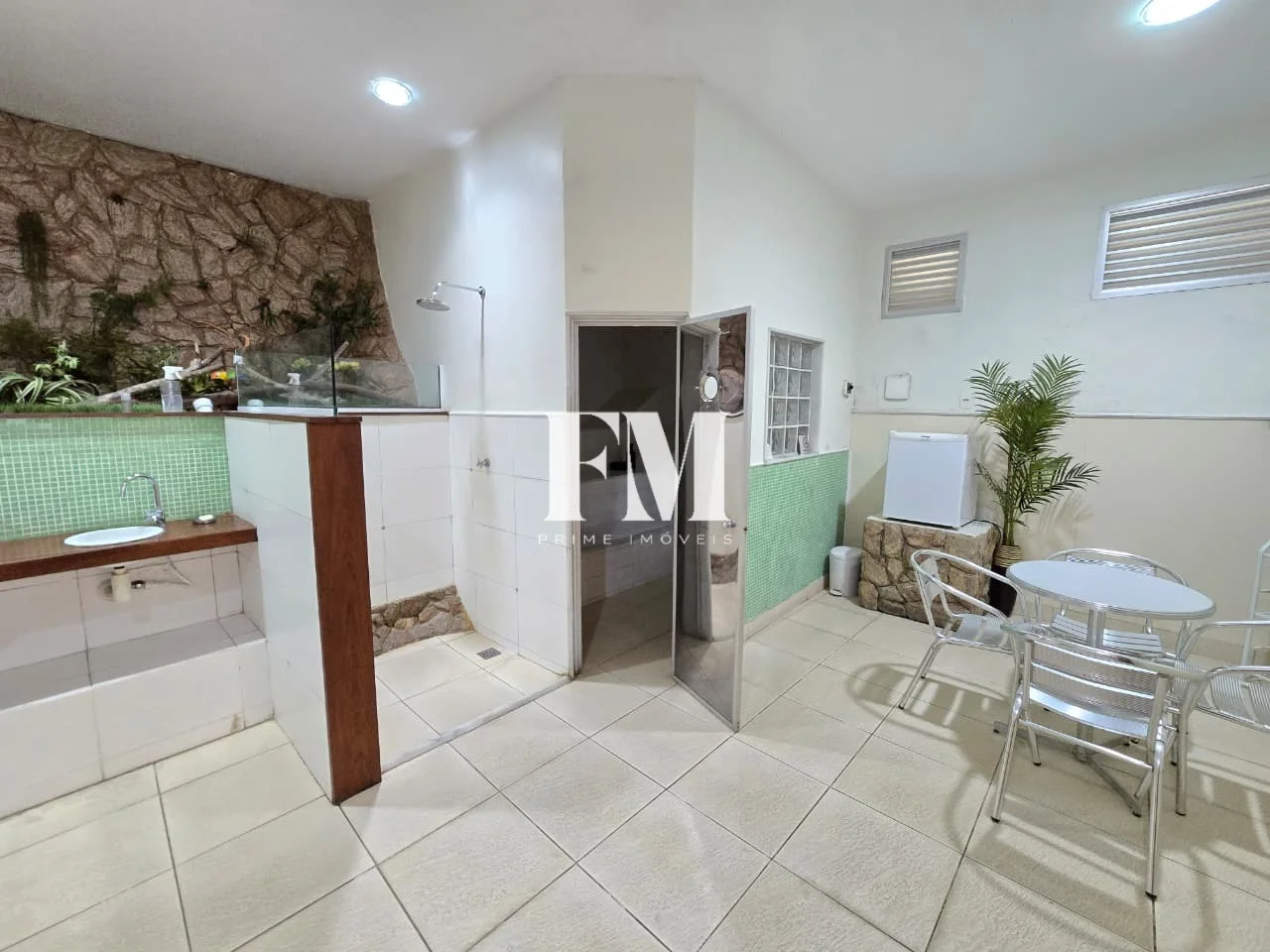 Exclusividade em Copacabana | Rua Marechal Mascarenhas de Morais | Modernizado | Original 3 Quartos | 100m² com Vaga e Lazer Completo - foto 37