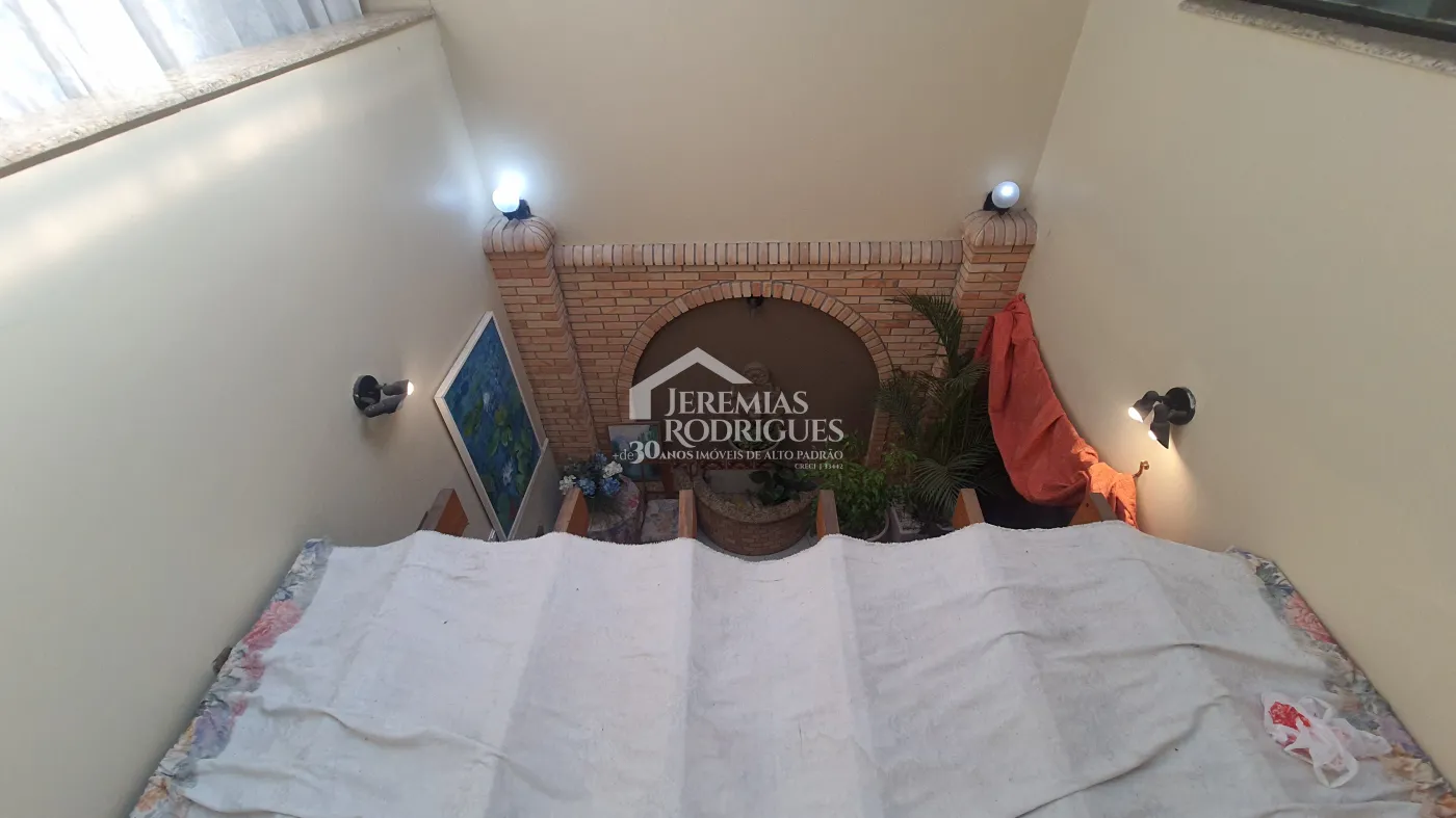 Casa para locação com 5 dormitórios no Centro em Taubaté/SP.