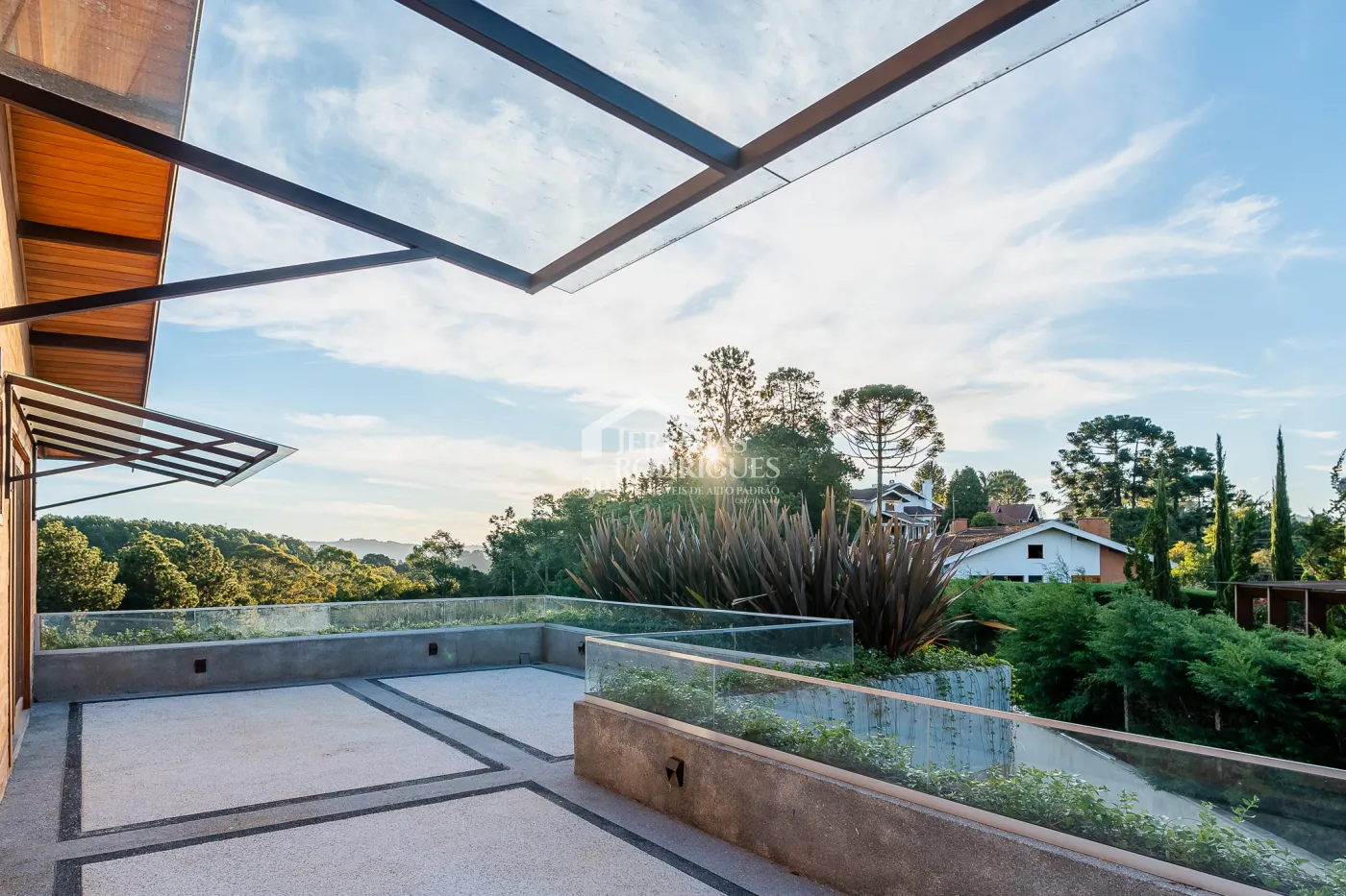 Casa com 4 suítes no condomínio Reserva Figueiredo em Campos do Jordão/SP