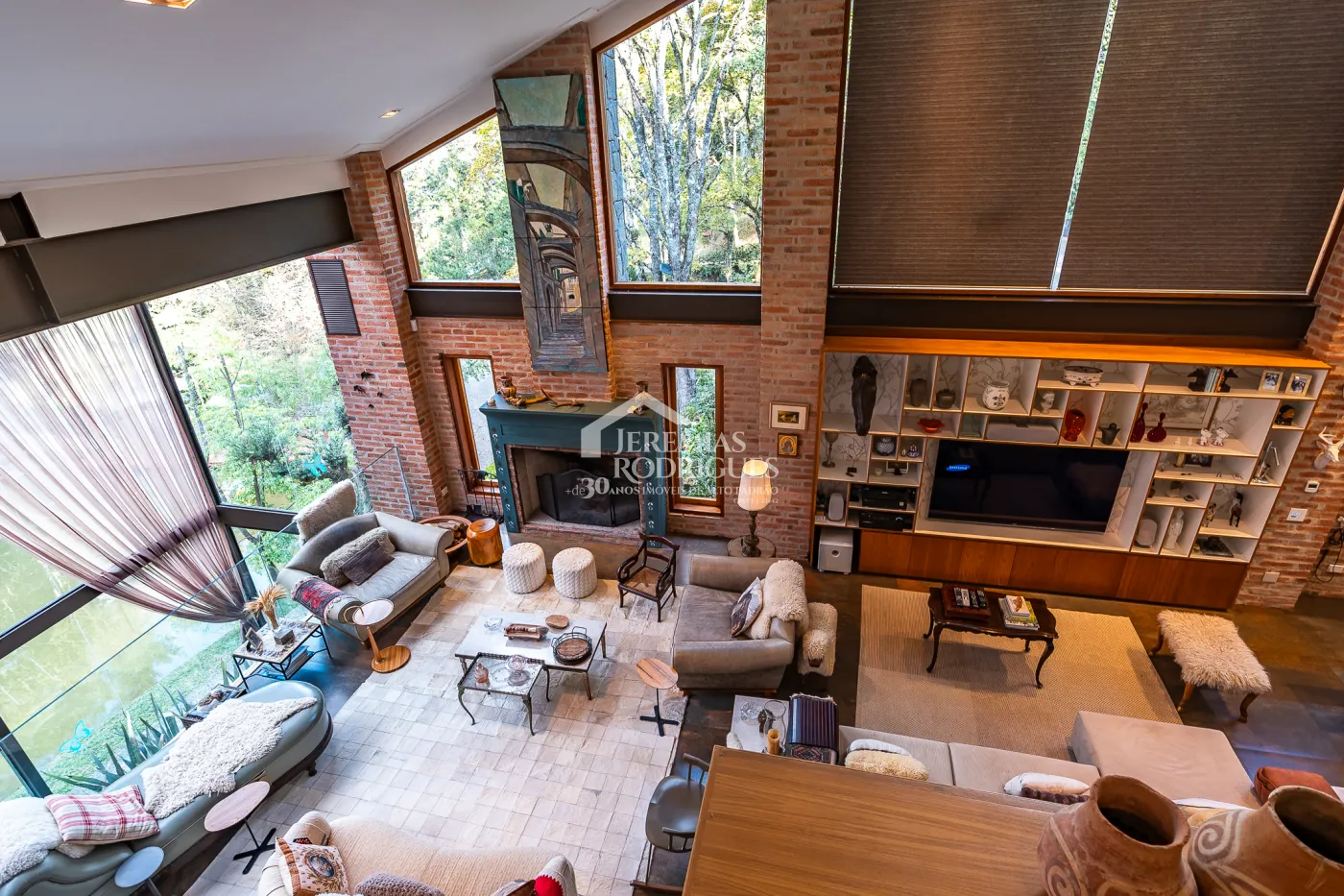 Casa com 7 suítes, 770 m² - Pedra do Fogo - Campos do Jordão/SP.