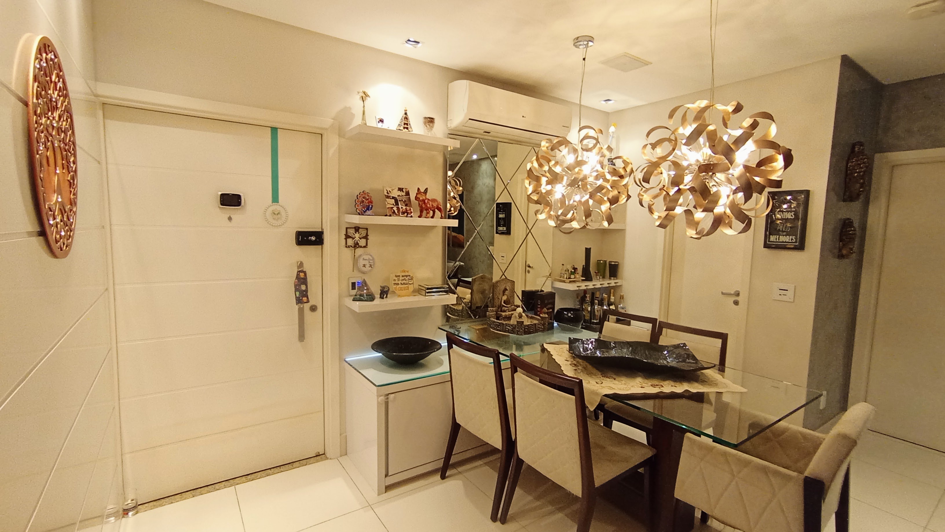 Apartamento à venda com 3 suítes no Condomínio Renaissance em Taubaté/SP.