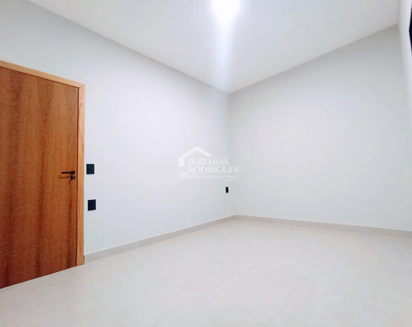 Casa para venda e locação com 3 dormitórios no Condomínio Campos do Conde II - Chambord em Tremembé/SP