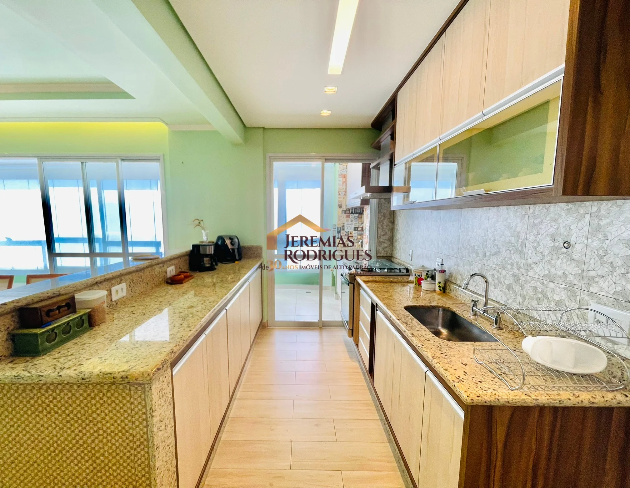 Apartamento para locação e venda Porteira fechada no Edifício Vert Residence em Taubaté/SP.
