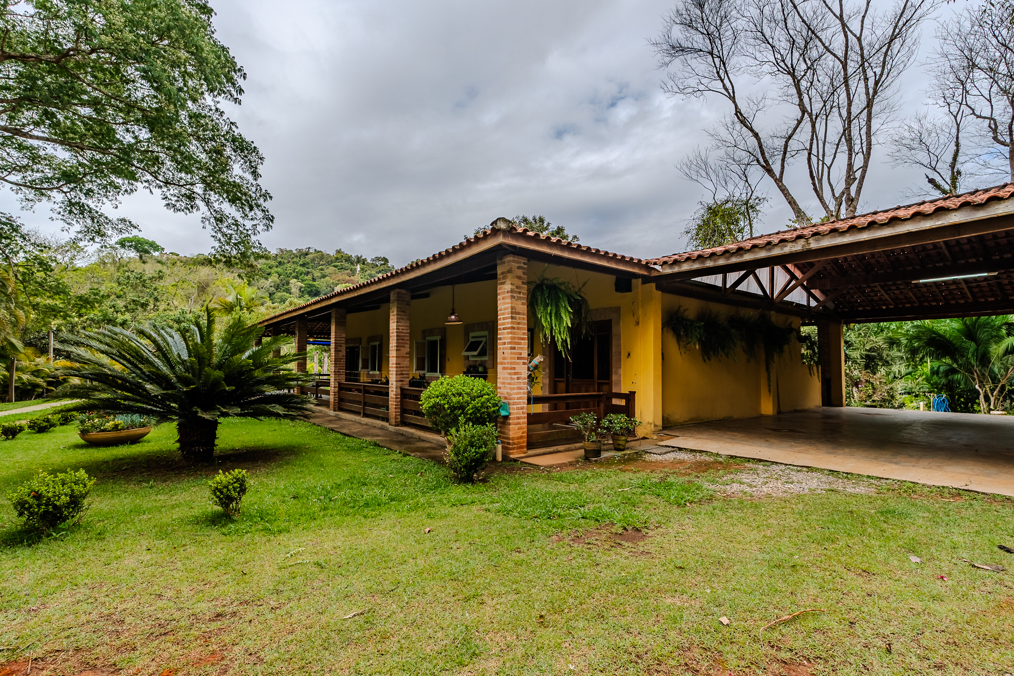 Sitio à venda com 9 dormitórios em São Luiz do Paraitinga/SP.