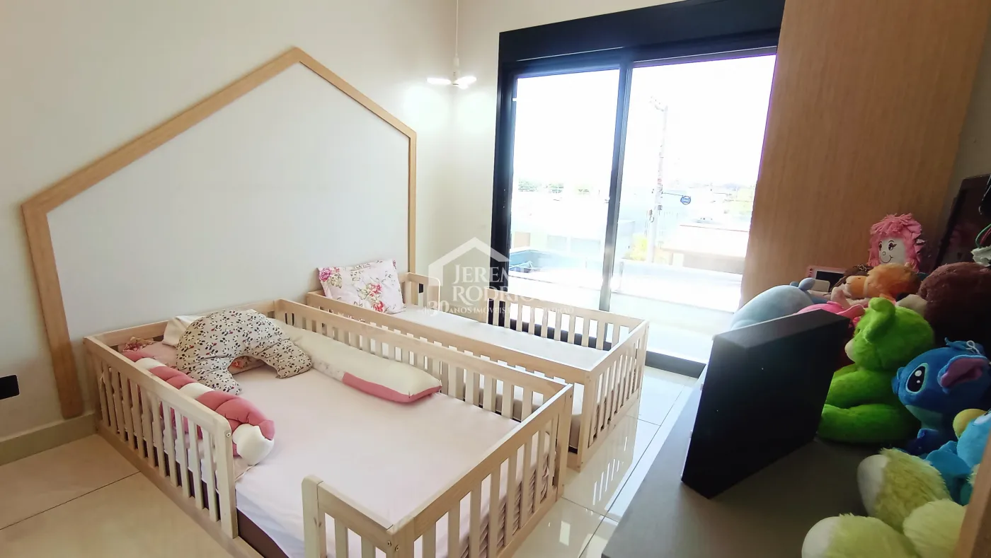 Casa à venda com 3 dormitórios no Condomínio Tecoara em Taubaté/SP.