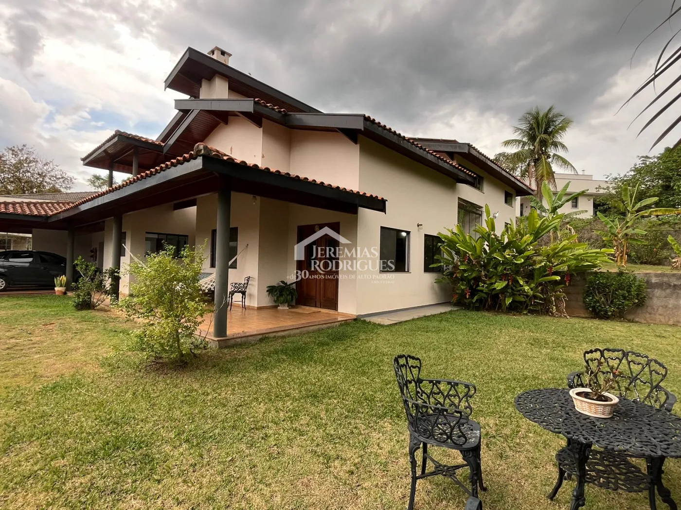 Casa com 4 dormitórios, 421 m² - Condomínio Chácaras Cataguá - Taubaté/SP.