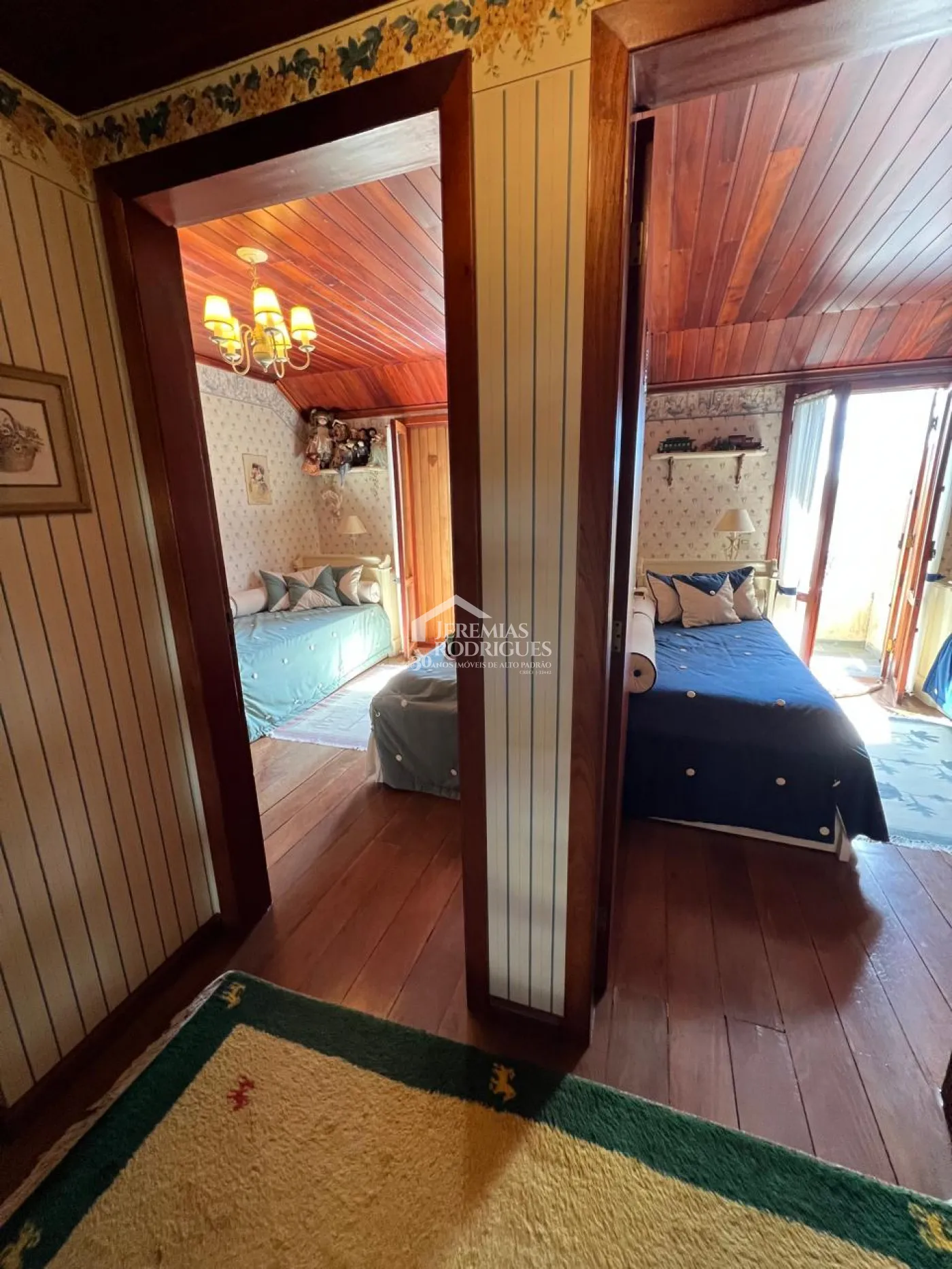 Apartamento à venda com 4 dormitórios, 324m² no Condomínio Le Bourg Saint Maurice em Campos do Jordão/SP.