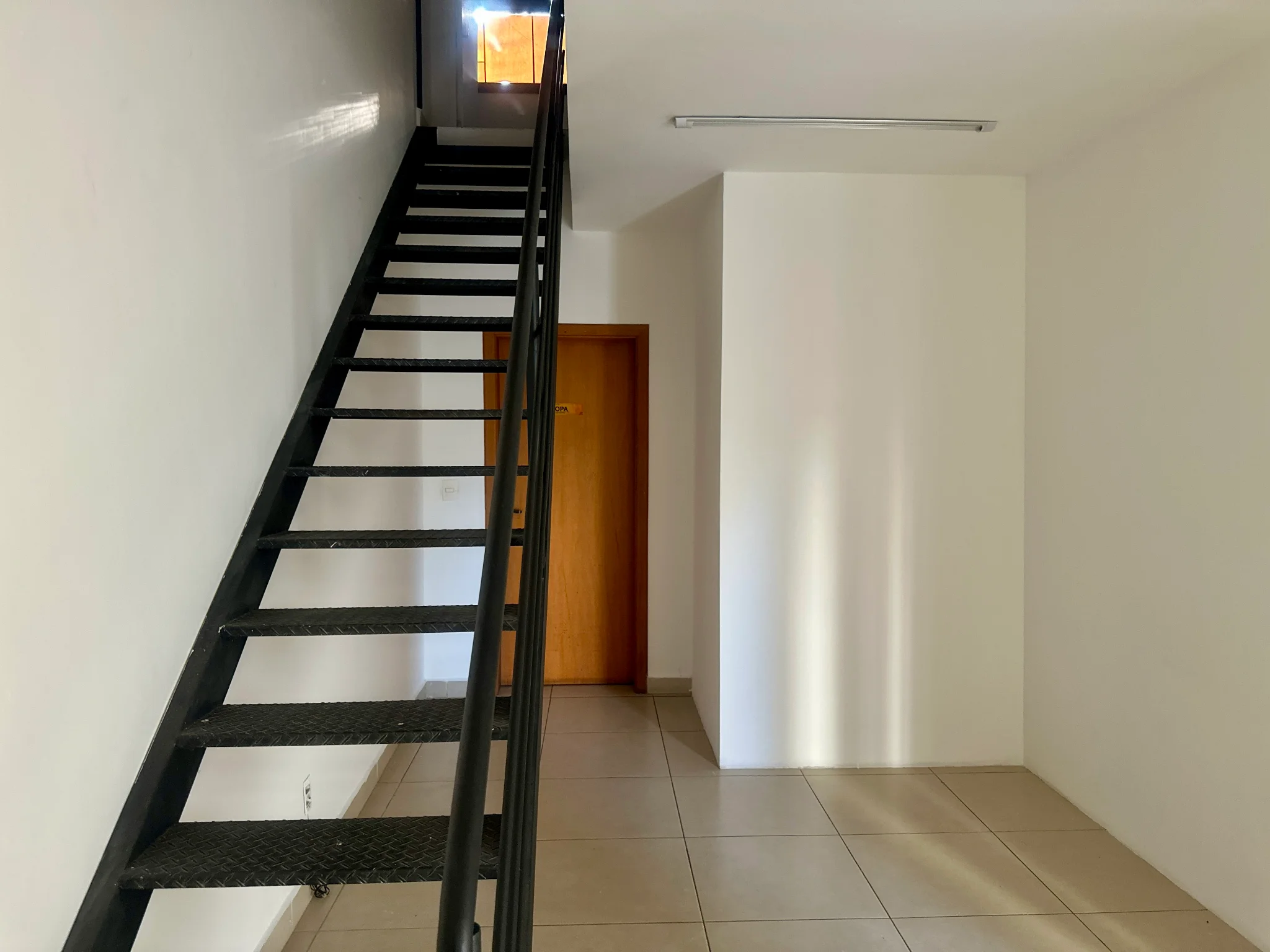 Ponto Comercial disponível para locação no Edifício Office Way em Taubaté/SP
