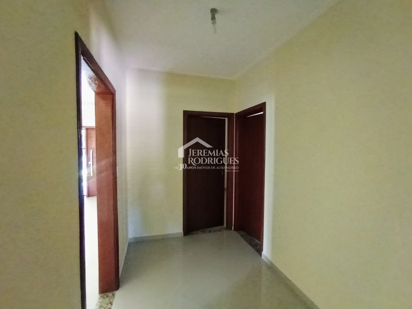 Chácara para locação com 4 dormitórios no bairro Jardim Carlota em Moreira Cesar/SP