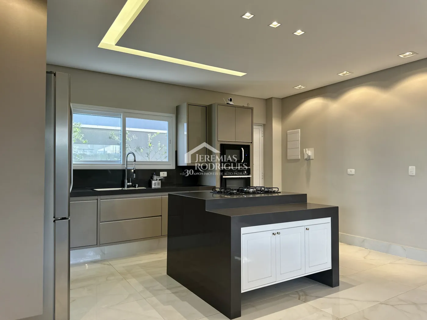 Casa com 3 suítes, 329 m² - Condomínio Ouro Ville - Taubaté/SP.