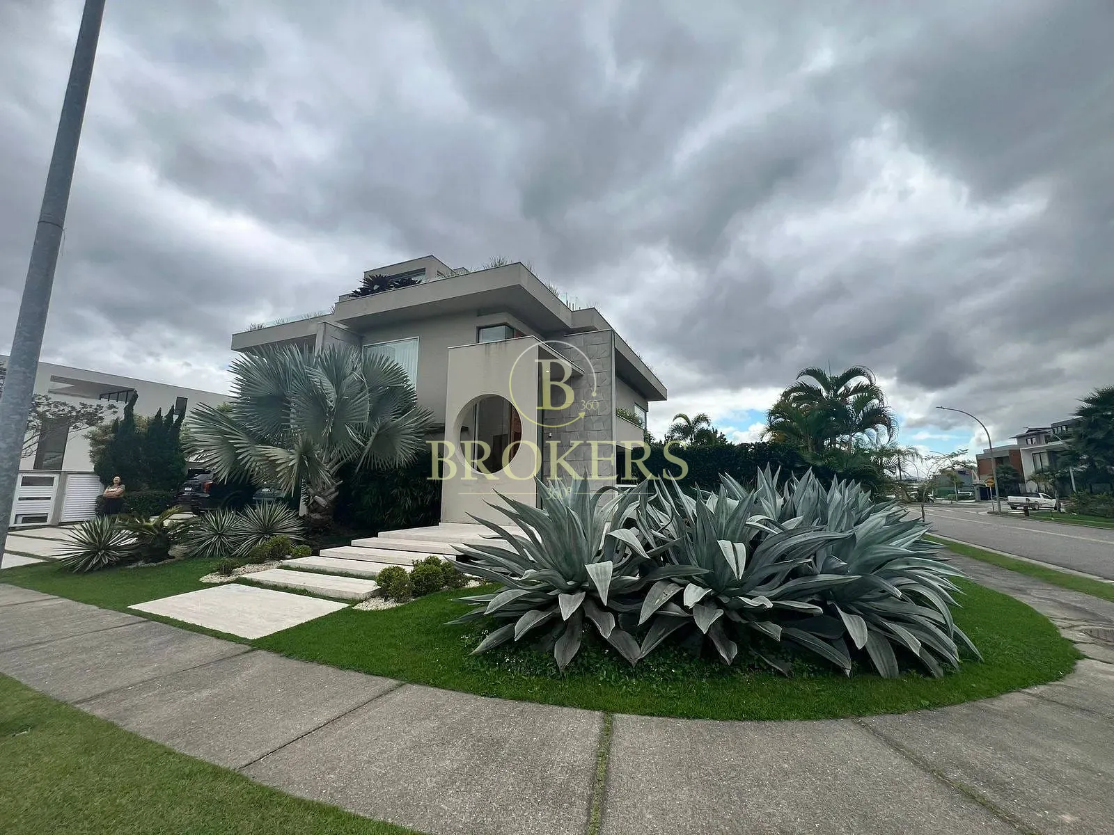 Luxo e sofisticação no Alphaville: Casa triplex mobiliada com 6 suítes, SPA e campo de futebol priv — foto 43