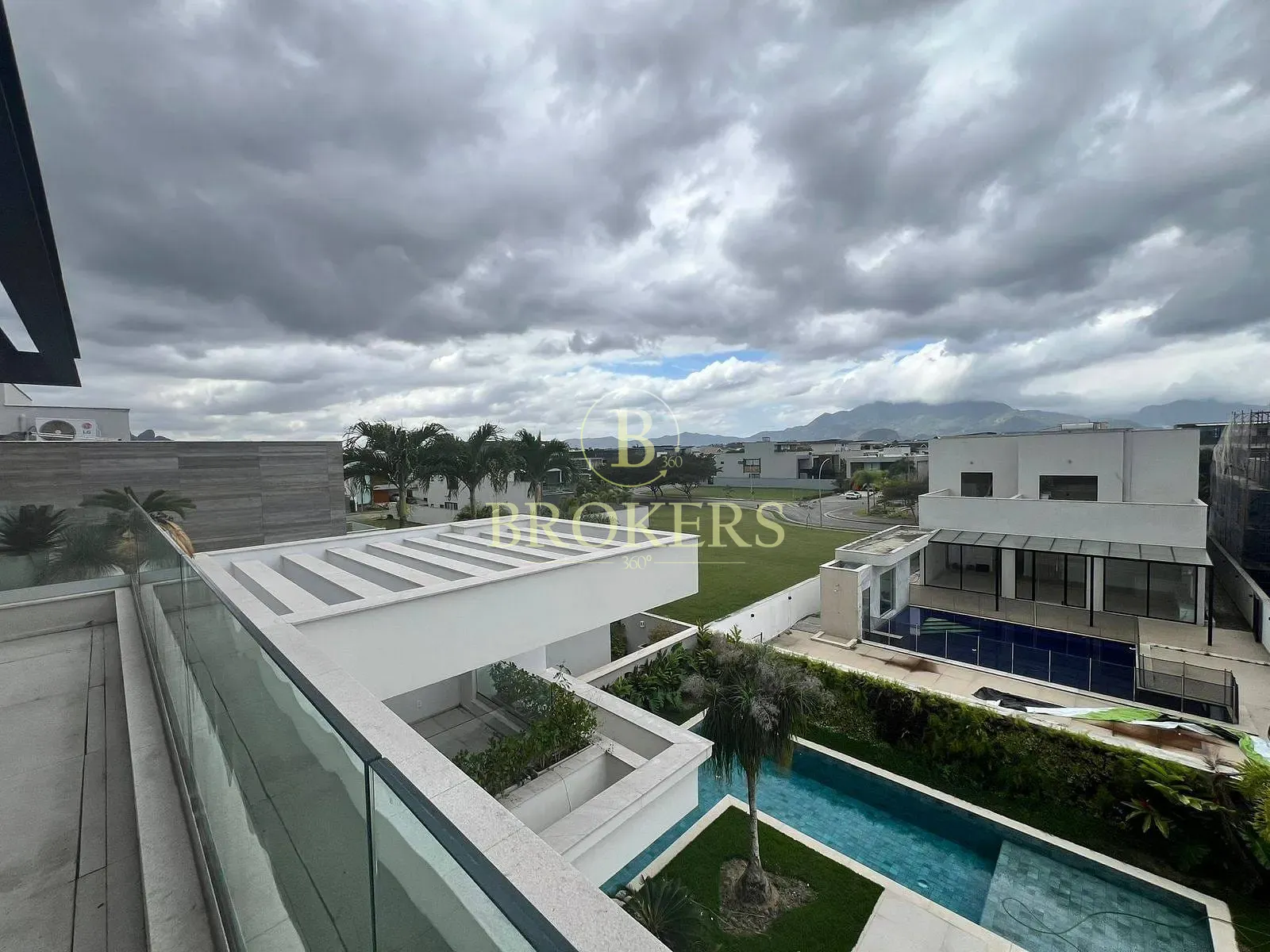 Luxo e sofisticação no Alphaville: Casa triplex mobiliada com 6 suítes, SPA e campo de futebol priv — foto 20
