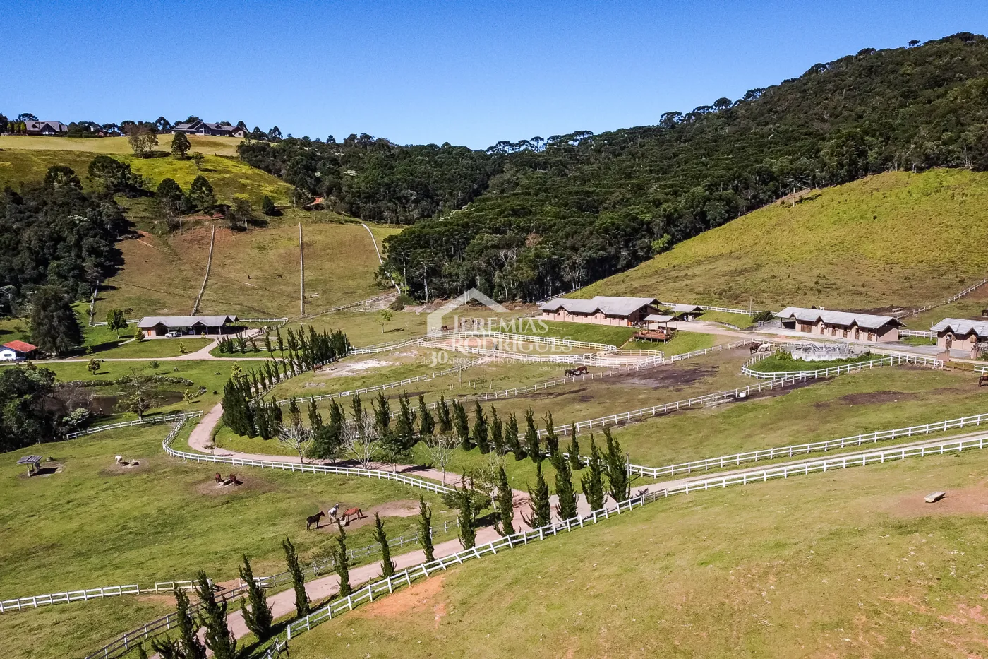 Fazenda com 2.904.000 m² - Sapucaí-Mirim - MG