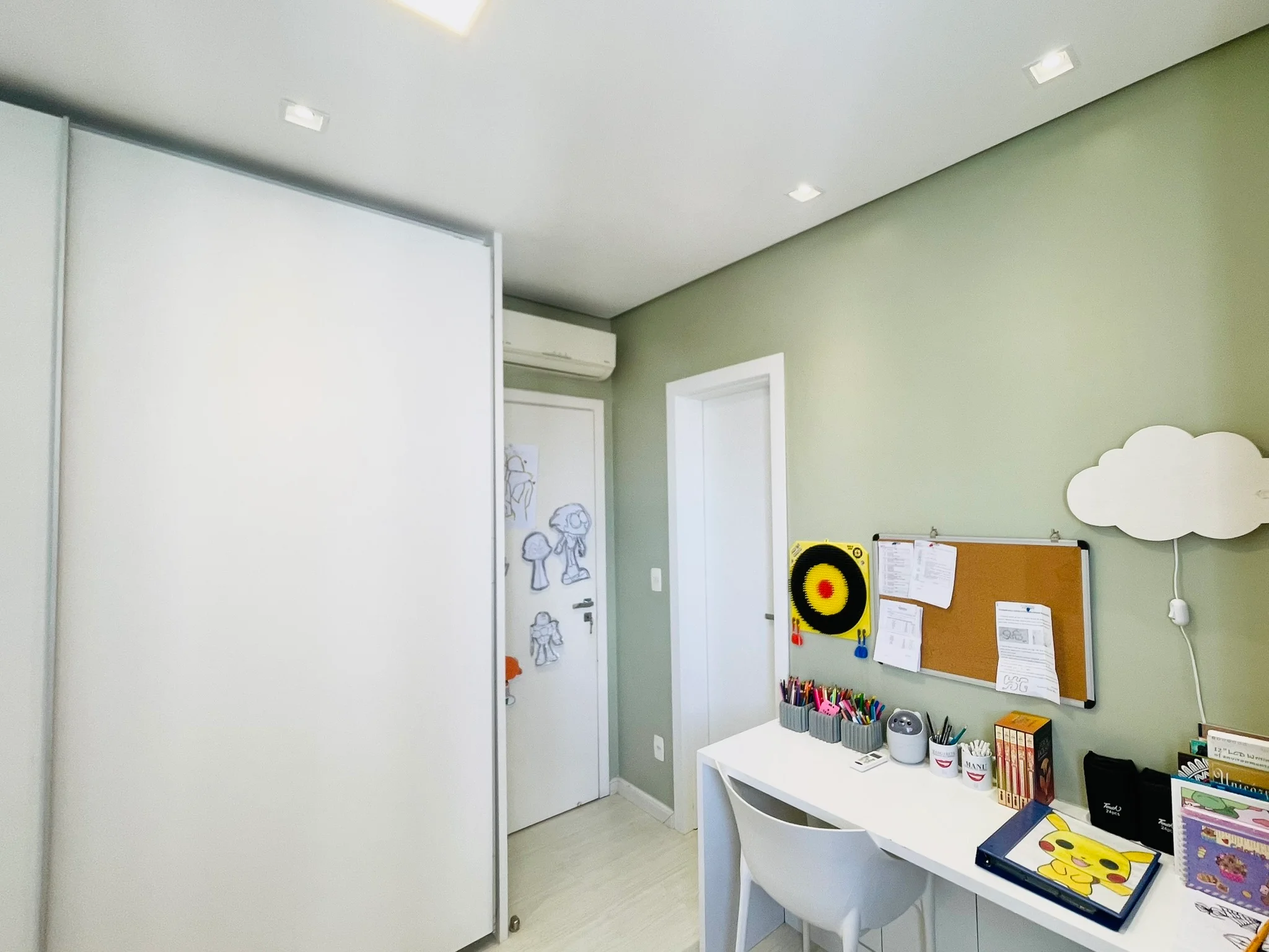 Apartamento à venda com 3 dormitórios, 130m² no Edifício Figueiras em Taubaté/SP