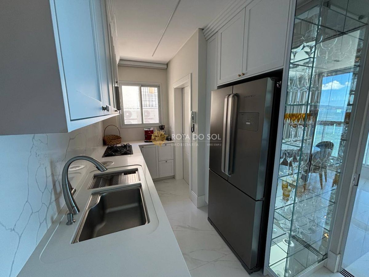 Apartamento Frente Mar 3 Suítes Canto da Praia Itapema SC — foto 7