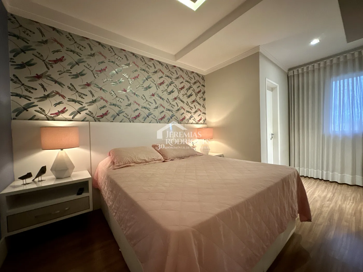 Apartamento com 2 dormitórios, 171 m² - Edifício Solar dos Juritis - Taubaté/SP.