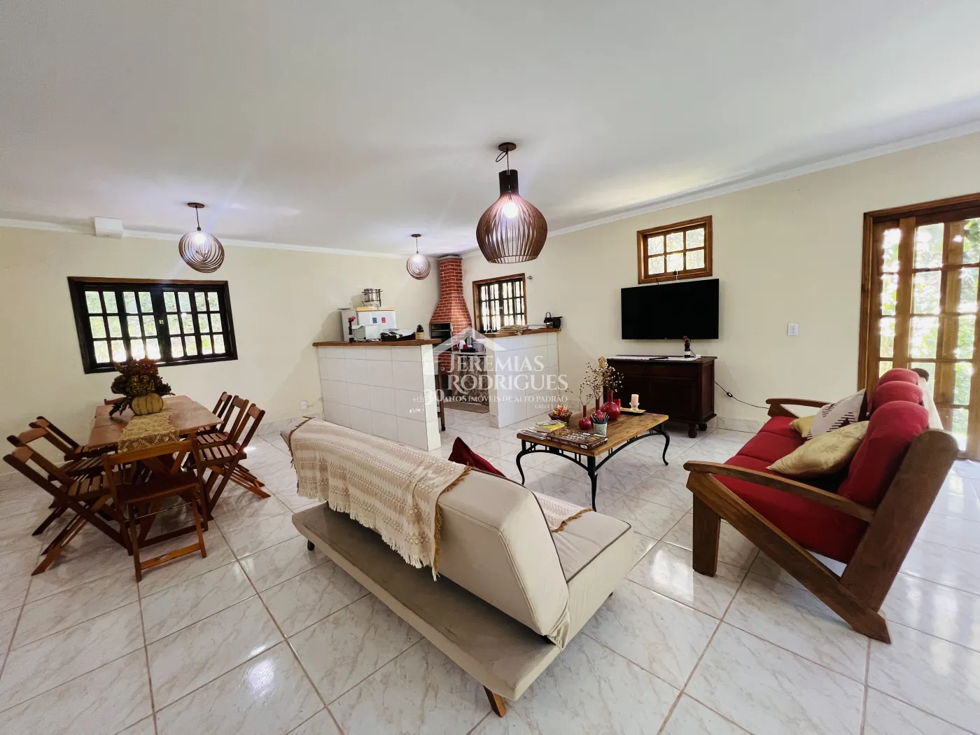 Chácara com 2 casas e 7 suítes - Loteamento Cortina D´Ampezzo - Santo Antônio do Pinhal/SP