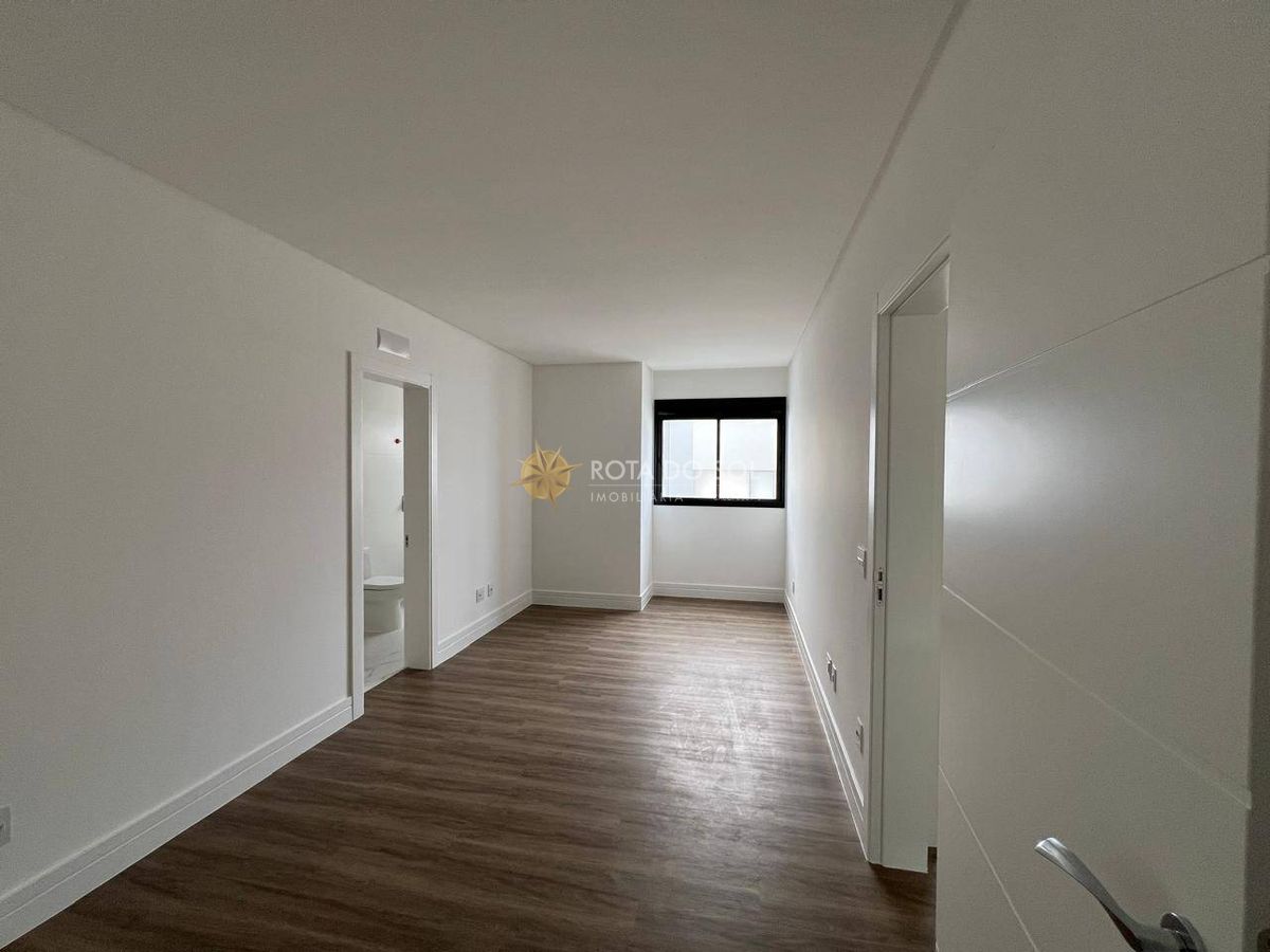 Doha Tower Apartamento Quadra Mar 4 Suítes em Meia Praia Itapema/SC