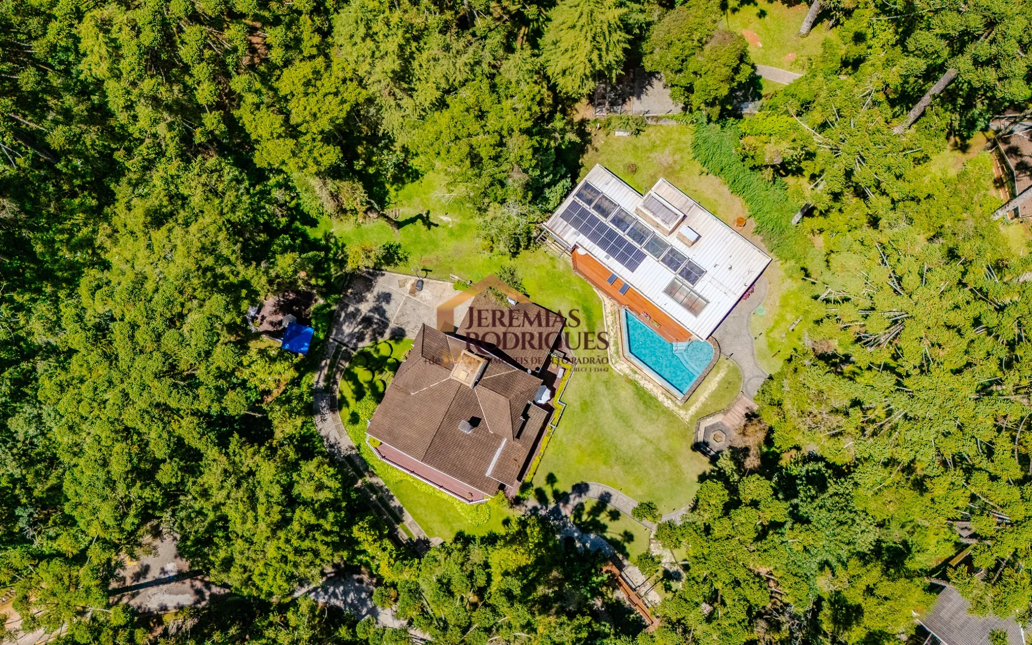 Casa de Campo á venda no Condomínio Residencial Véu da Noiva em Campos do Jordão/SP. — foto 41